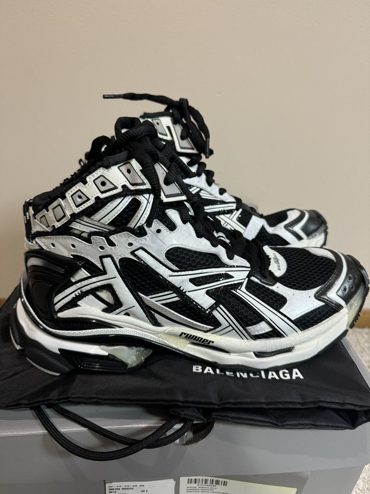New Balenciaga Runner High Top 43