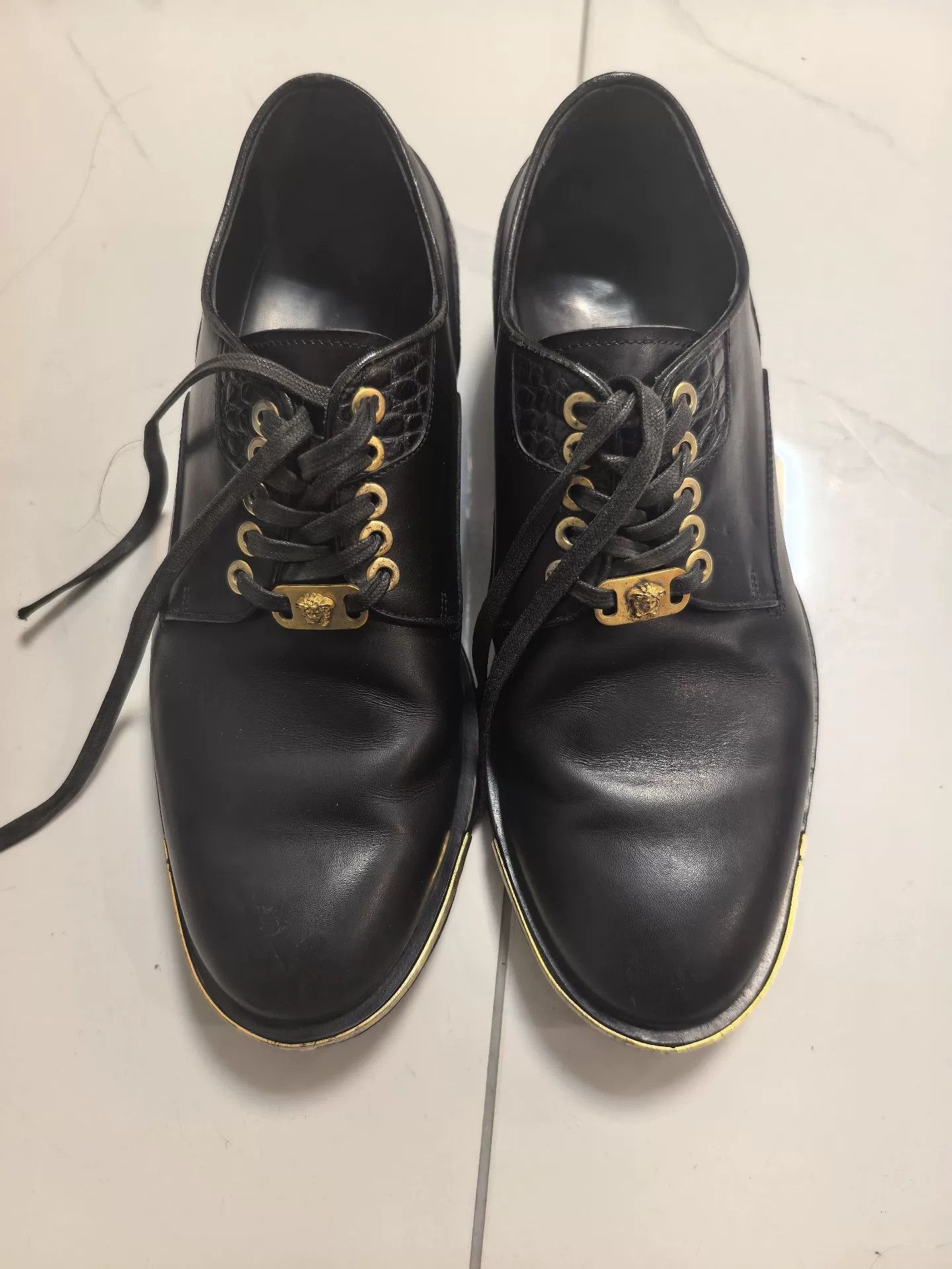 Versace Versace Medusa Metallic Trim Leather Shoes Size US 6.5 / EU 39-40 - 1 Thumbnail