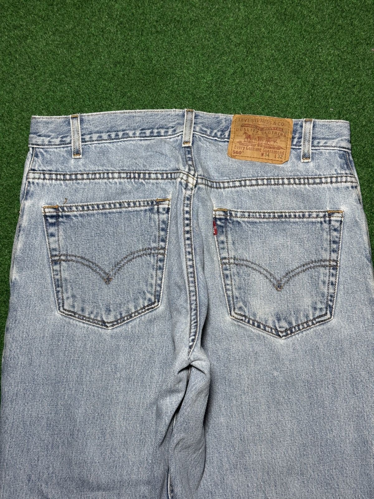 Levi's Vintage Clothing Levi’s 560 Loose Baggy Fit Grunge 34x32 Skater Jeans Size US 34 / EU 50 - 2 Thumbnail