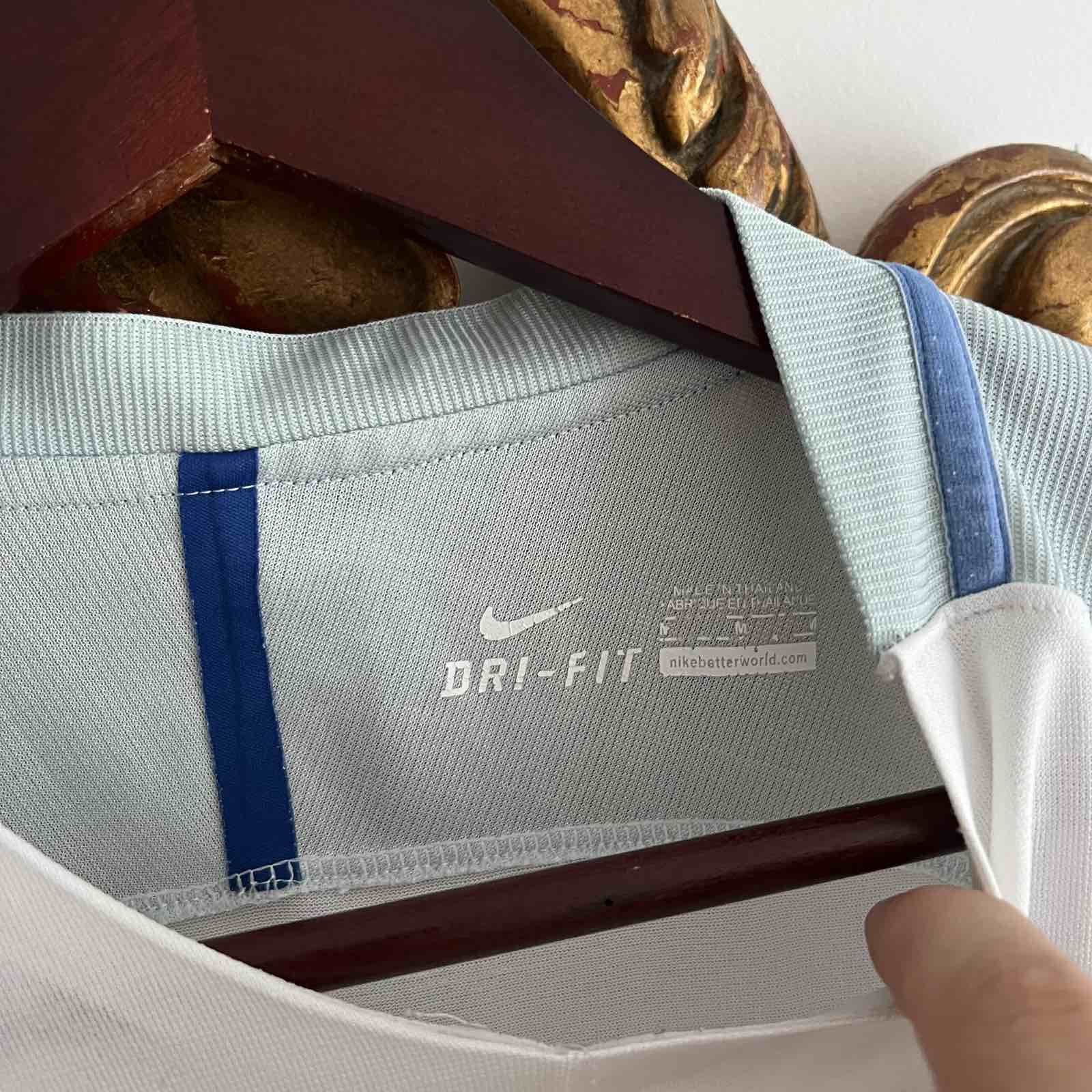 Nike Nike England Home Vintage Jersey 2016 SZ M Size US M / EU 48-50 / 2 - 5 Thumbnail