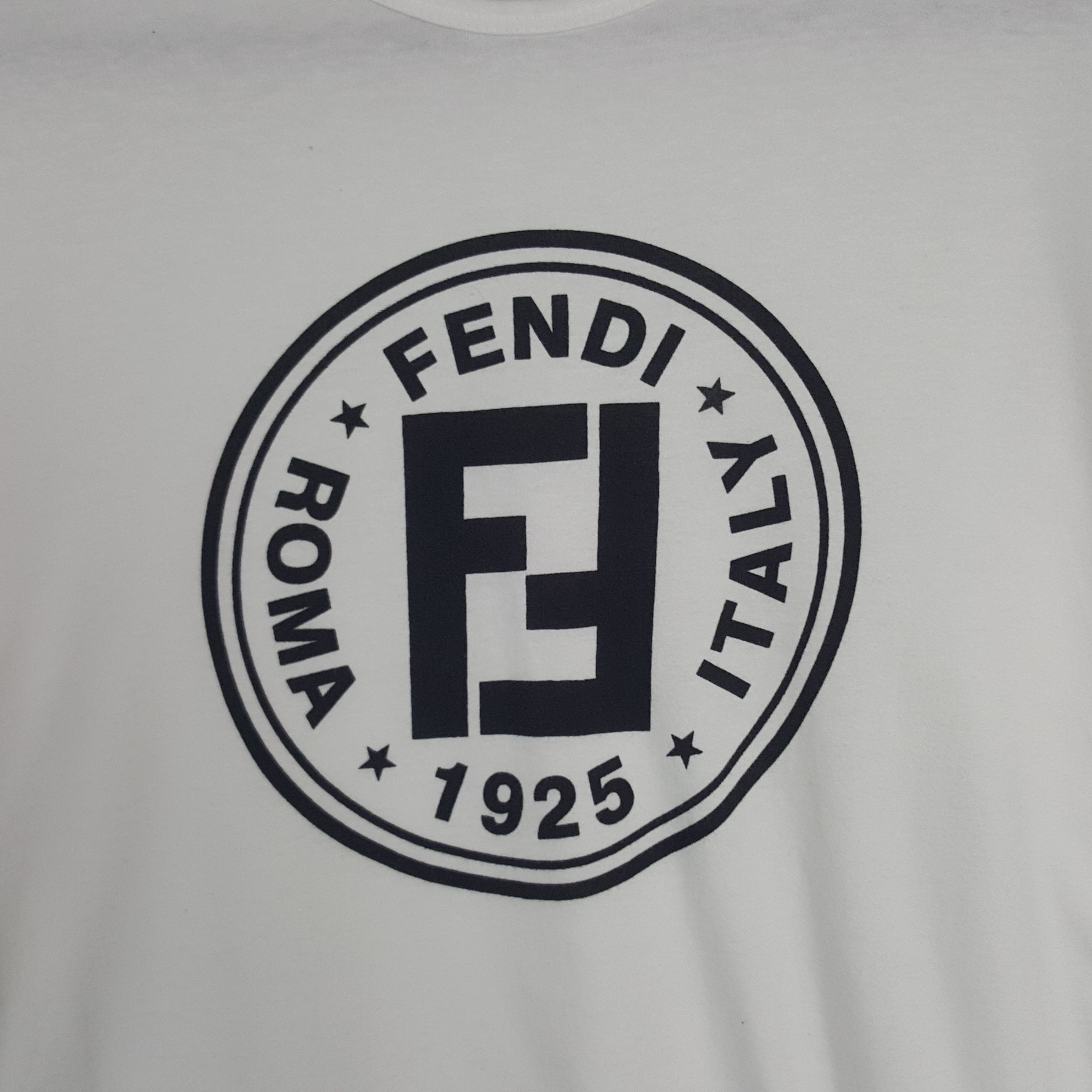 Vintage Vintage Fendi Big Logo Tshirt Size US M / EU 48-50 / 2 - 2 Thumbnail
