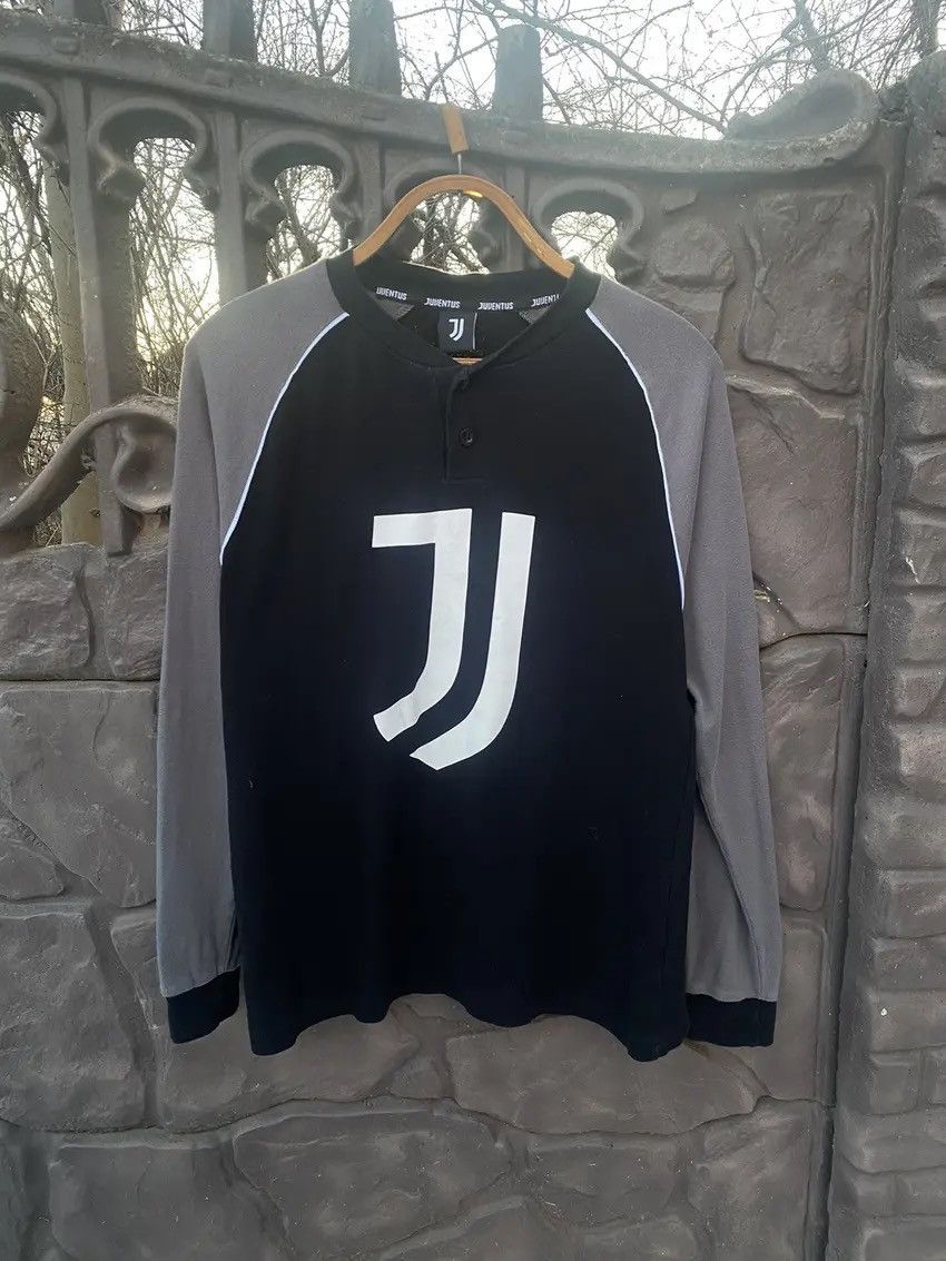 Vintage JUVENTUS Men's Pyjamas Long Sleeve Size US S / EU 44-46 / 1 - 1 Thumbnail