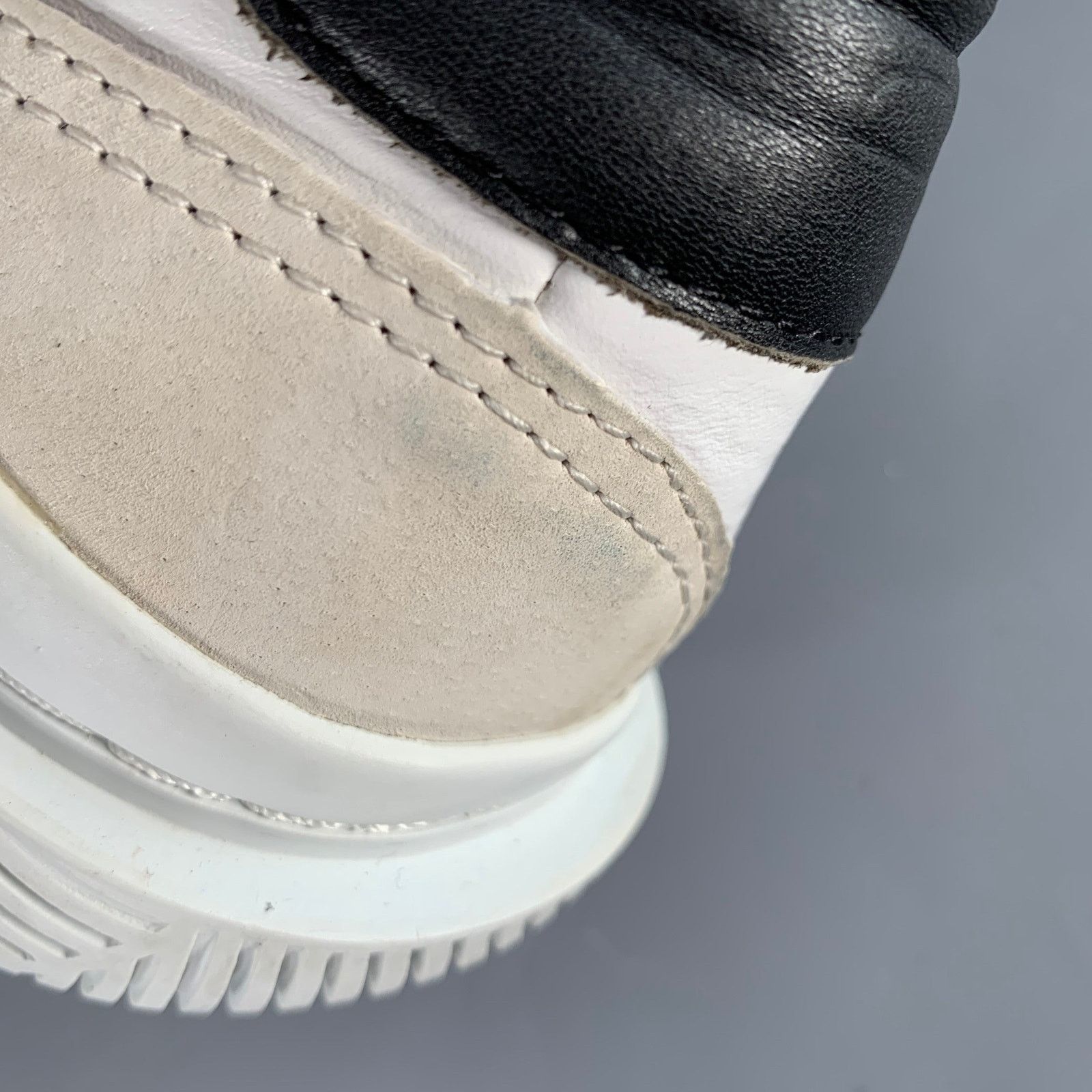 Barneys New York 9.5 White Leather Low Top Rubber Sole Sneakers Size US 9.5 / EU 42-43 - 10 Thumbnail