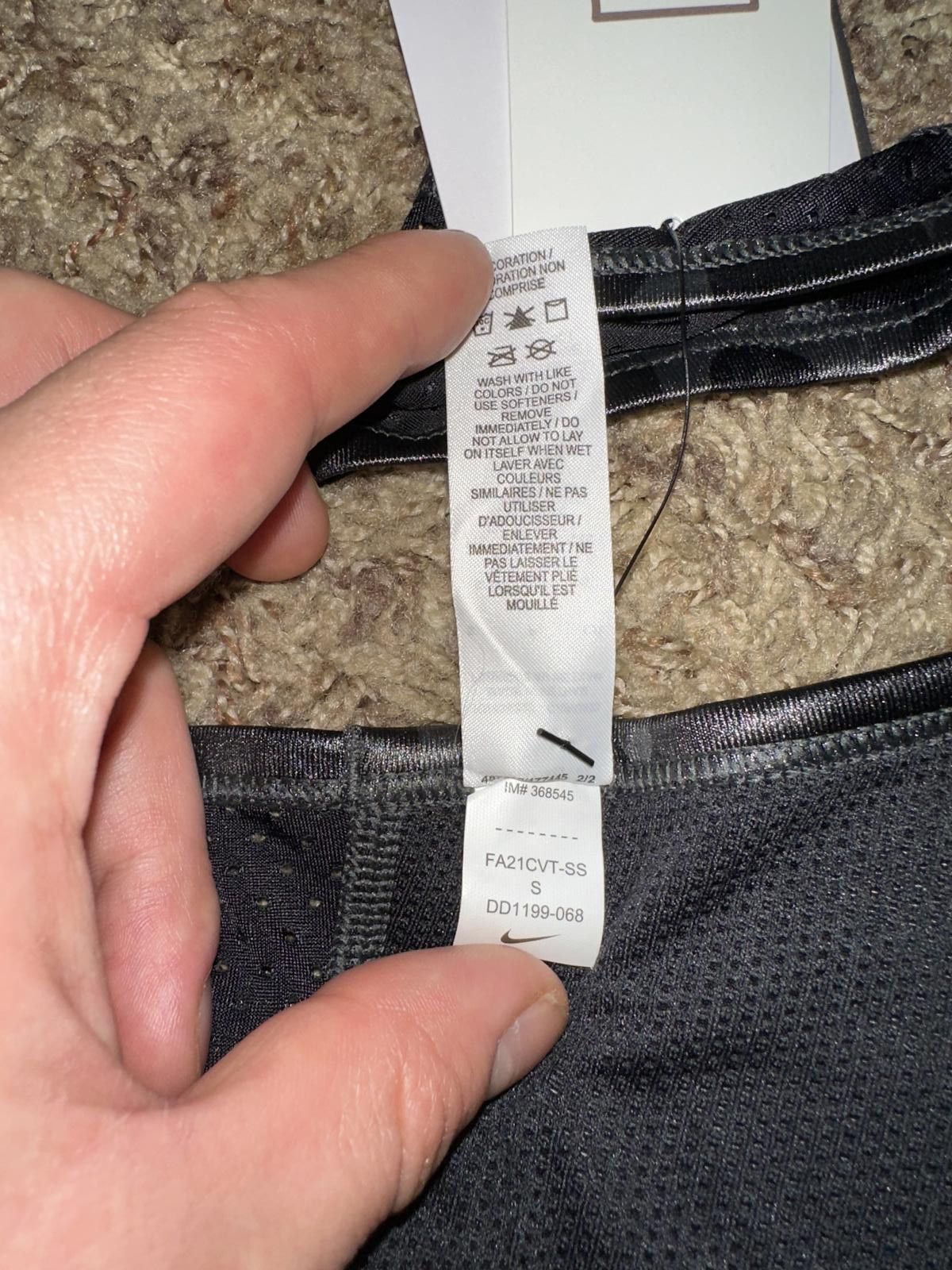 Nike Nike Dri-FIT Swoosh Medium-Support 1-Piece Pad High-Neck Sports Bra Sample Size ONE SIZE - 7 Thumbnail