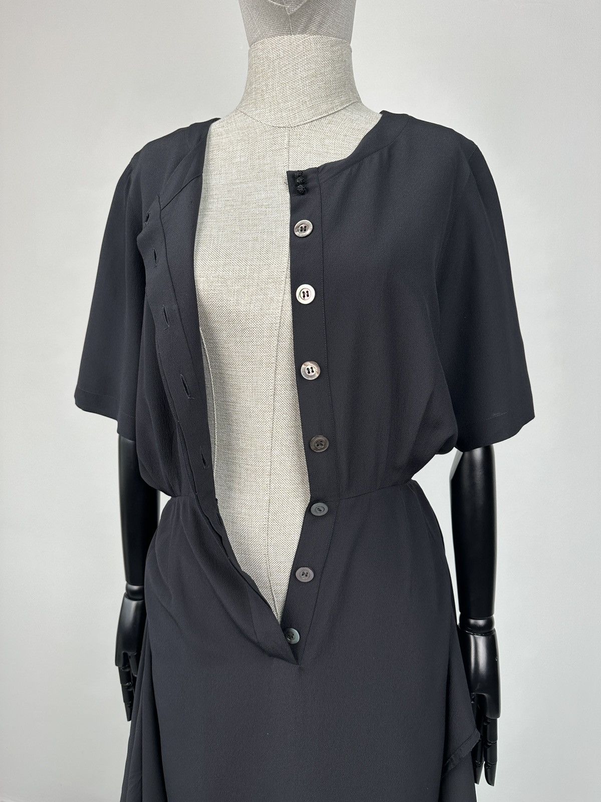 Salvatore Ferragamo SALVATORE FERRAGAMO 100% Silk Crepe Wrap Button Dress Black Size M / US 6-8 / IT 42-44 - 9 Thumbnail