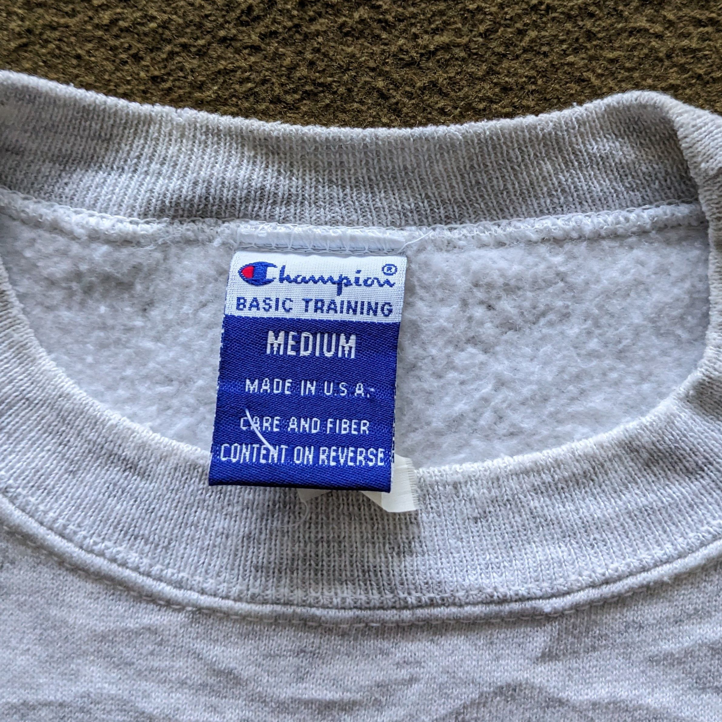 Vintage Vintage YALE Champion American University Sweatshirt Size US M / EU 48-50 / 2 - 7 Thumbnail