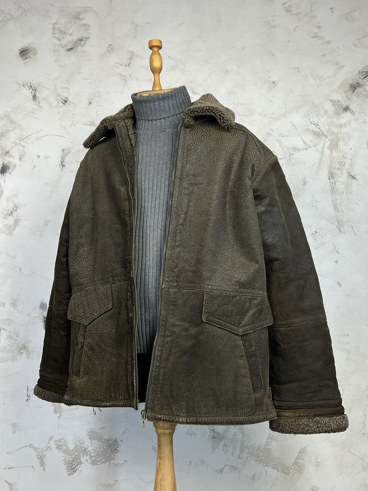 Vintage Vintage Shearling Leather Jacket Size XL - XXL Size US XXL / EU 58 / 5 - 1 Thumbnail