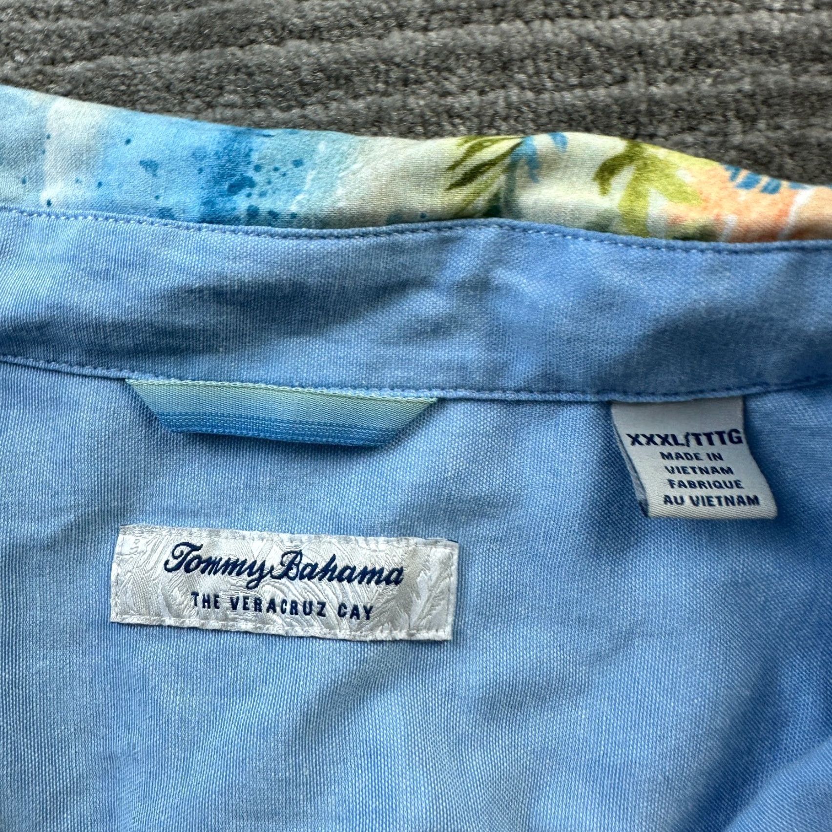 Tommy Bahama VINTAGE Tommy Bahama Shirt Mens 3XL Blue Short Sleeve Camp Veracruz Cay Geometric Pattern Button-Up Collared Casual Travel Summer Size US XXL / EU 58 / 5 - 6 Thumbnail