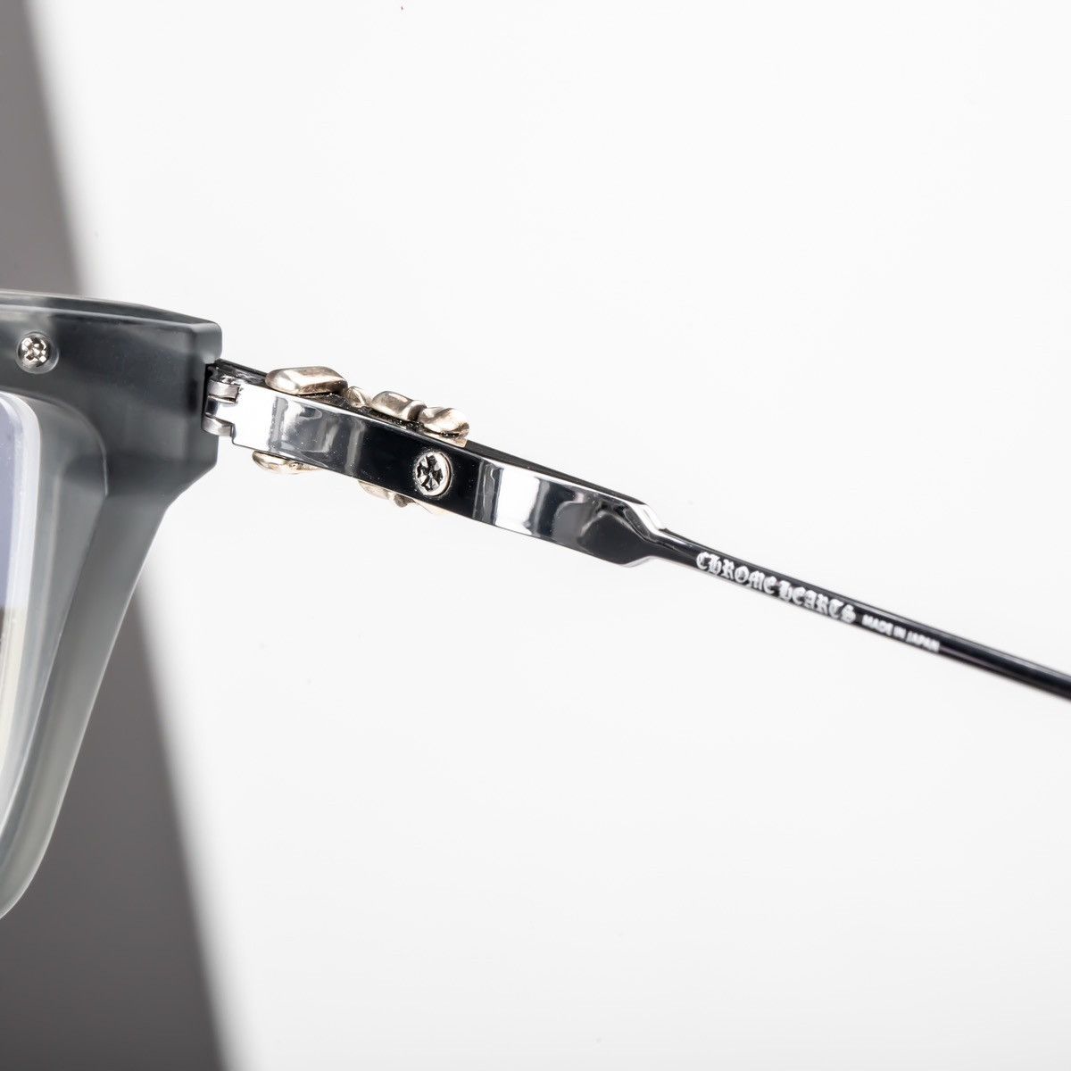 Chrome Hearts CHROME HEARTS TRYDIXAGAIN MATTE GRAPHITE /GUNMETAL GLASSES Size ONE SIZE - 6 Thumbnail