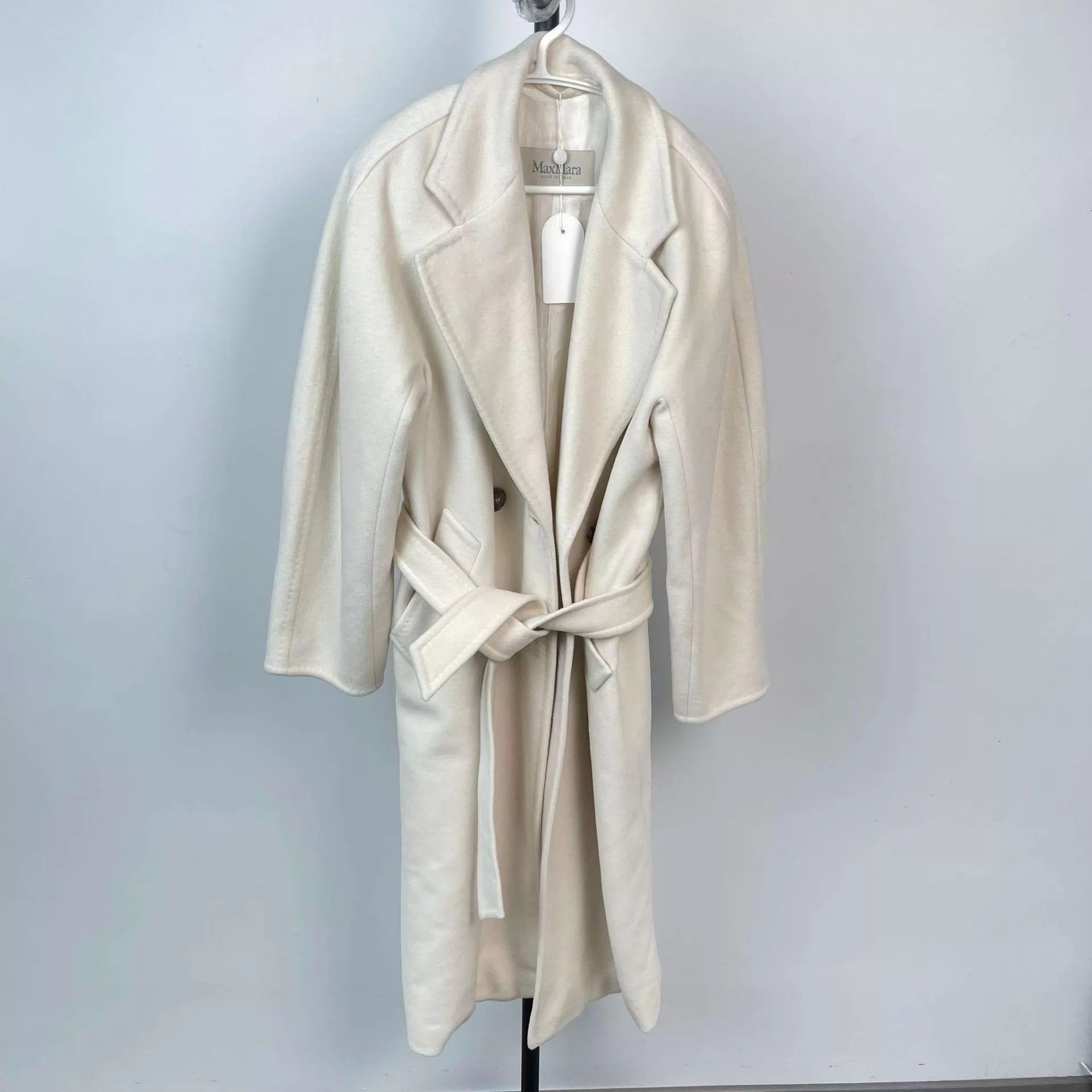 Max Mara MaxMara 101801 White Wool Coat 150 Size XS / US 0-2 / IT 36-38 - 1 Thumbnail