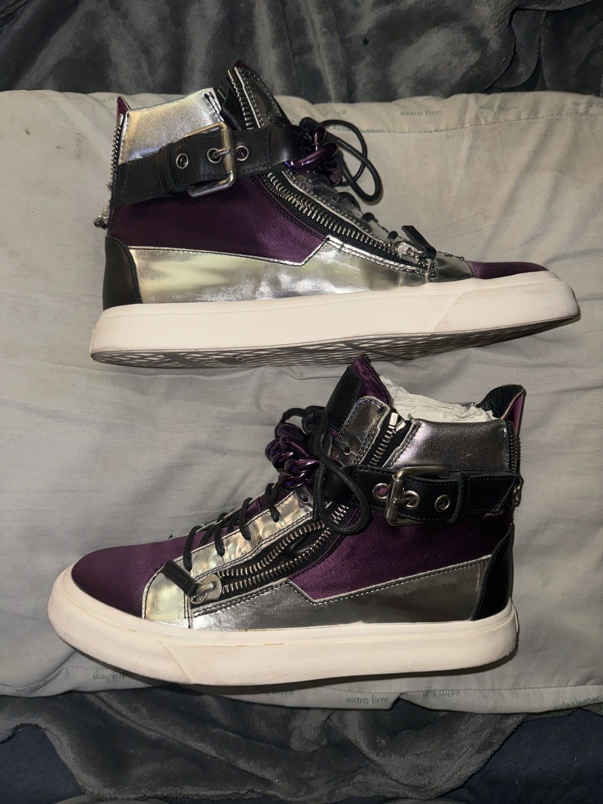 Giuseppe Zanotti Giuseppe Zanotti mens sneaker plum chain Size US 10 / EU 43 - 1 Thumbnail