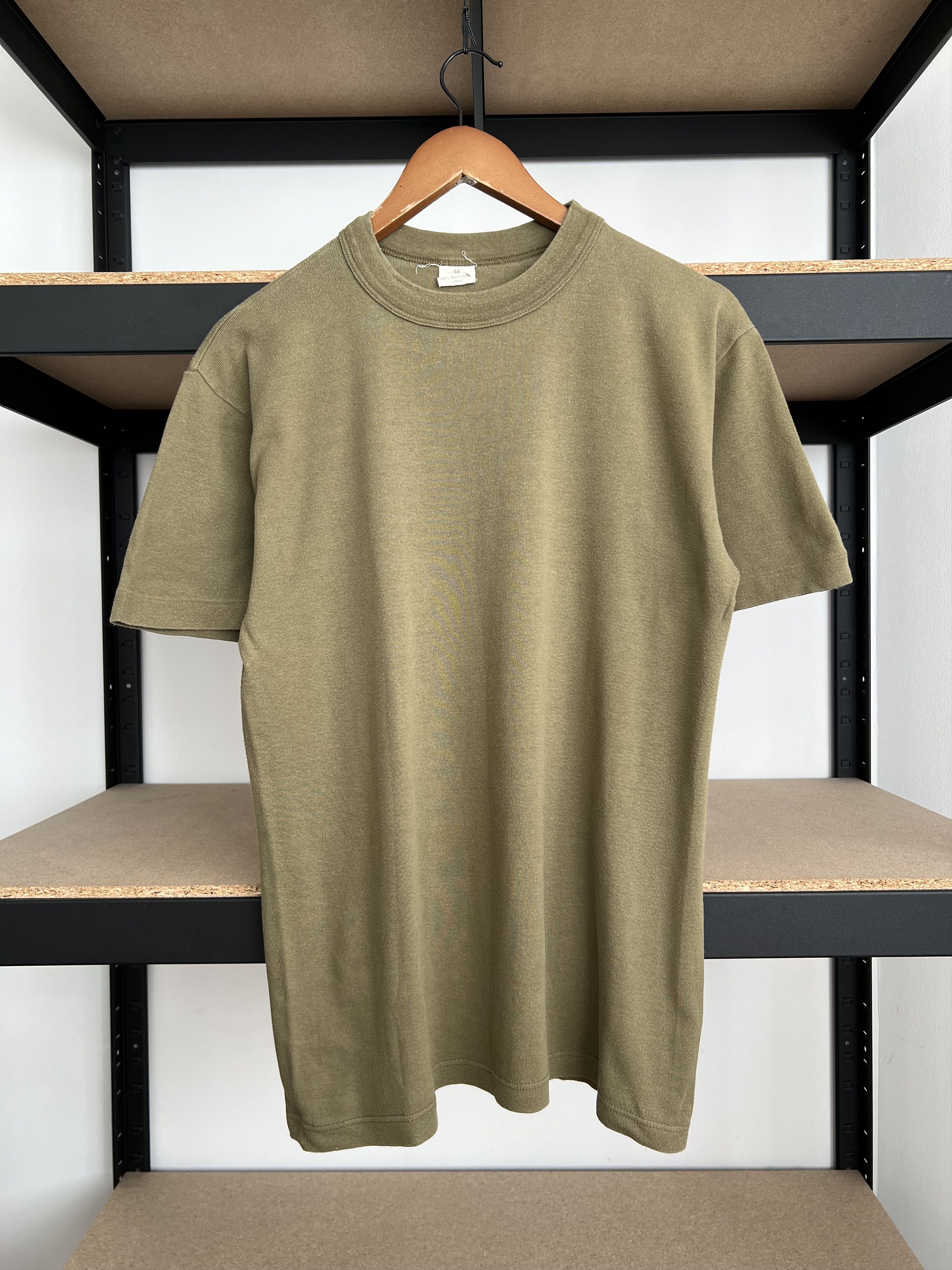 Vintage Vintage Swiss Army Switzerland Suisse Single Stitch T-shirt Size US M / EU 48-50 / 2 - 1 Thumbnail