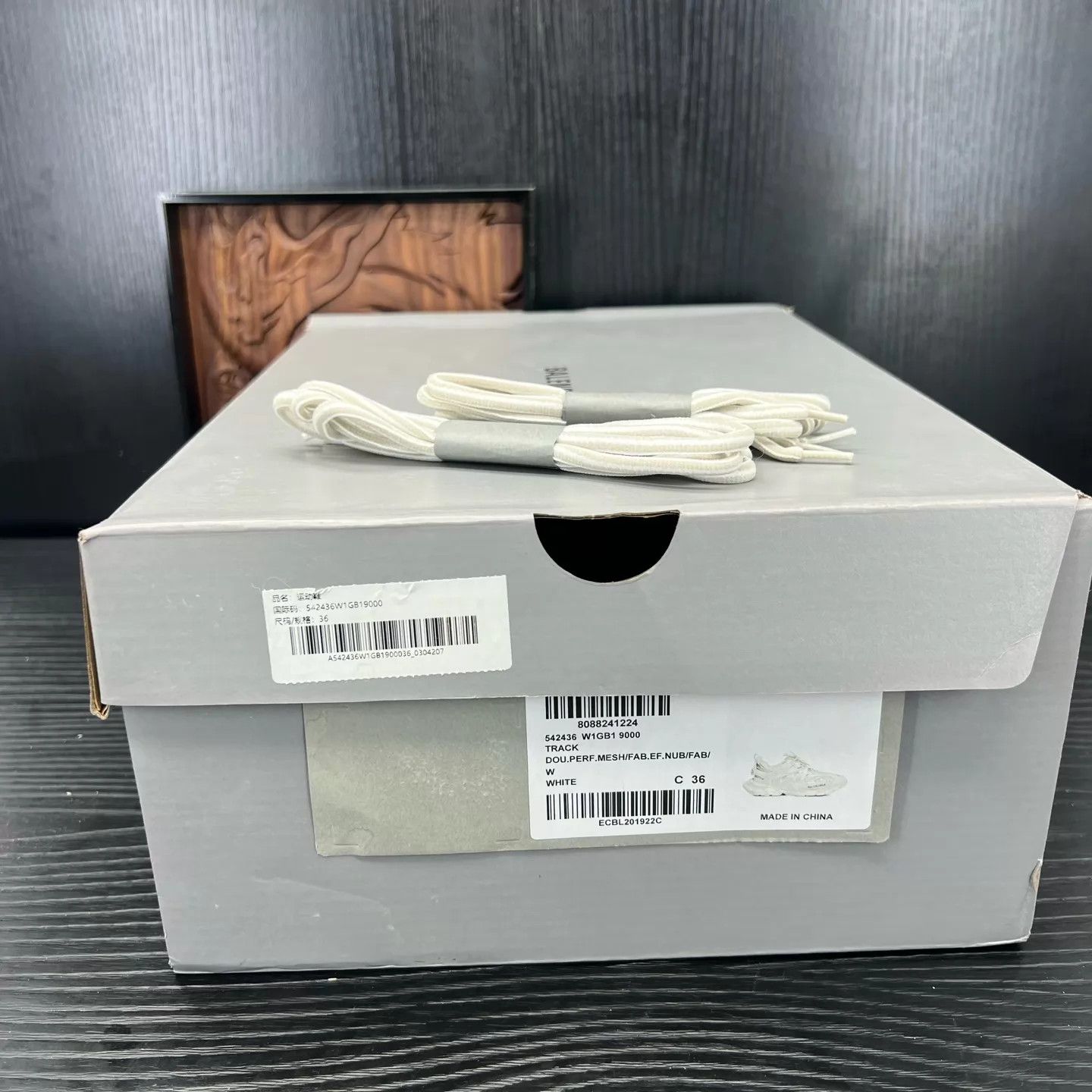 Balenciaga Balenciaga Track White 36 Like New with Box Size US 6 / IT 36 - 9 Thumbnail