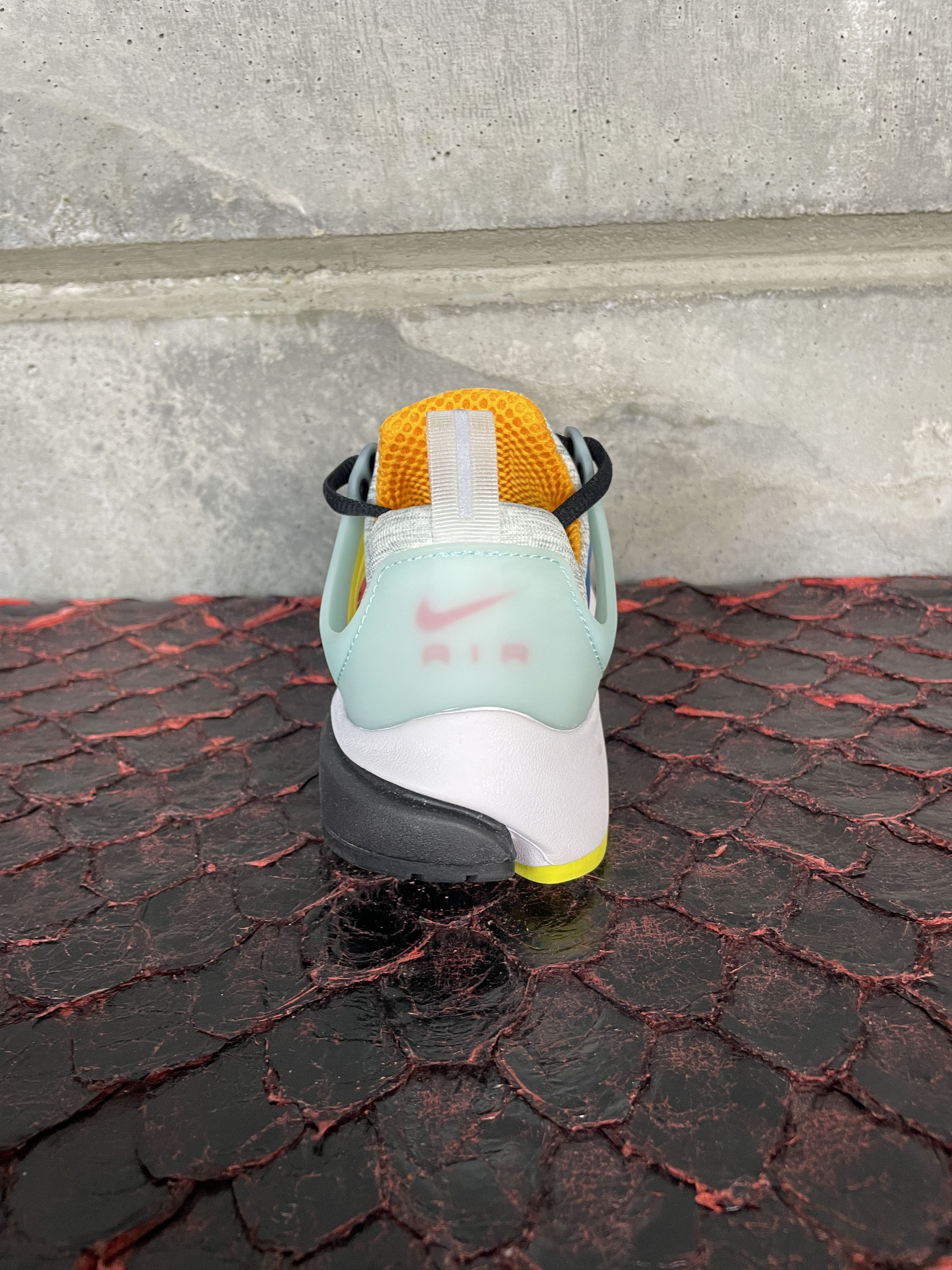 Nike Nike Air Presto What The Size US 5 / EU 37 - 8 Thumbnail