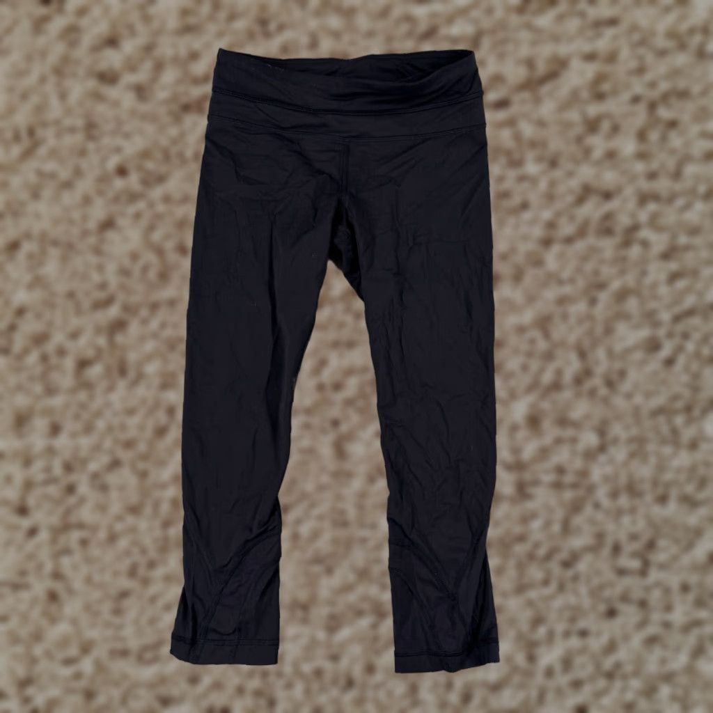 Lululemon Lululemon Pants Womens 4 Black Crop 20" Run Running Rear Zipper Pocket Size 27" / US 4 / IT 40 - 1 Thumbnail