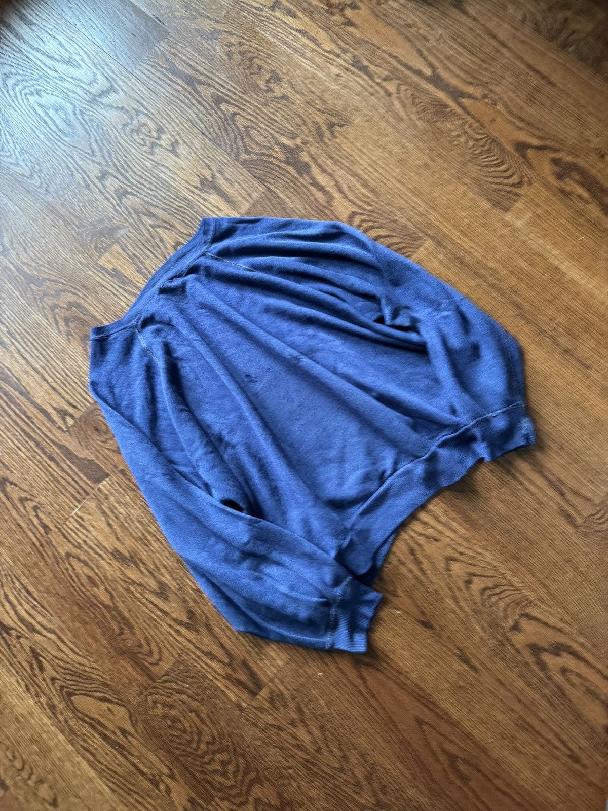 Vintage Vintage blue repaired raglan blue jumper Size US M / EU 48-50 / 2 - 2 Thumbnail