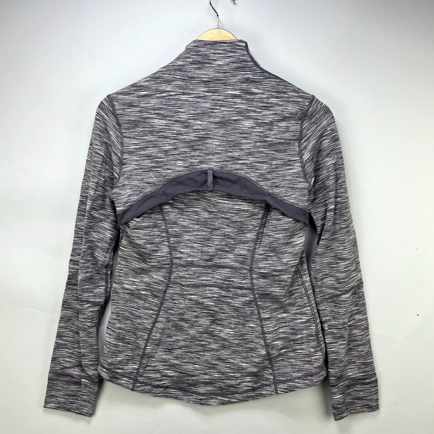 Lululemon Lululemon Define Jacket Women’s 10 Zip Up Gray Nylon Activewear | Zip-Up | Basic Jacket | Size 10 | Women | 90s? (No, keep relevant) Size L / US 10 / IT 46 - 6 Thumbnail