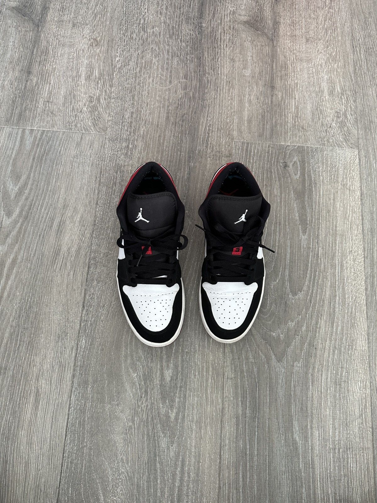 Nike Nike Jordan 1 Low “Black toe” 2019 Men’s Size 10 55358 116 Size US 10 / EU 43 - 2 Thumbnail