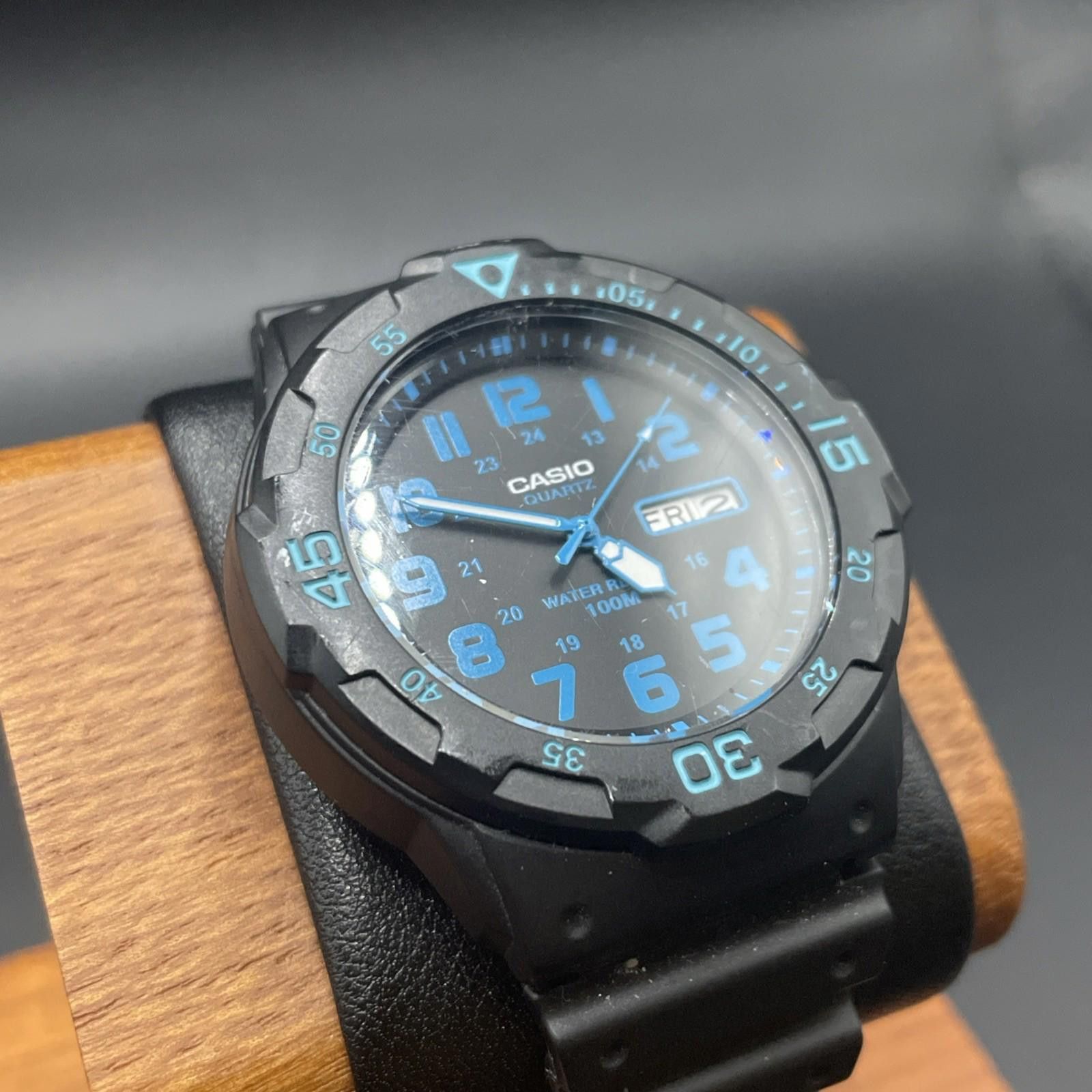 Casio Casio Men's Quartz Day-Date Indicator 44mm Watch MRW200H-2BV Size ONE SIZE - 1 Thumbnail