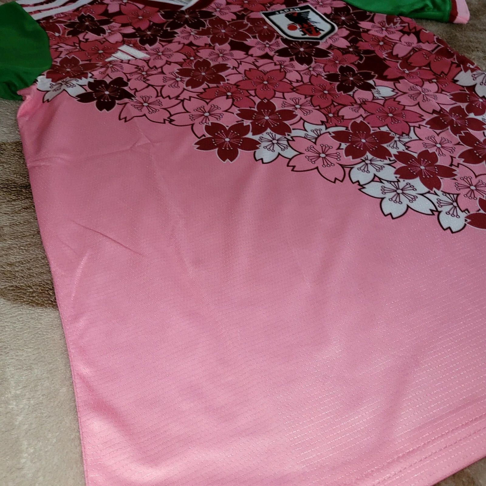 Other RARE Japan Soccer Jersey ÿ Pink Flowers Concept Edition Size US L / EU 52-54 / 3 - 5 Thumbnail