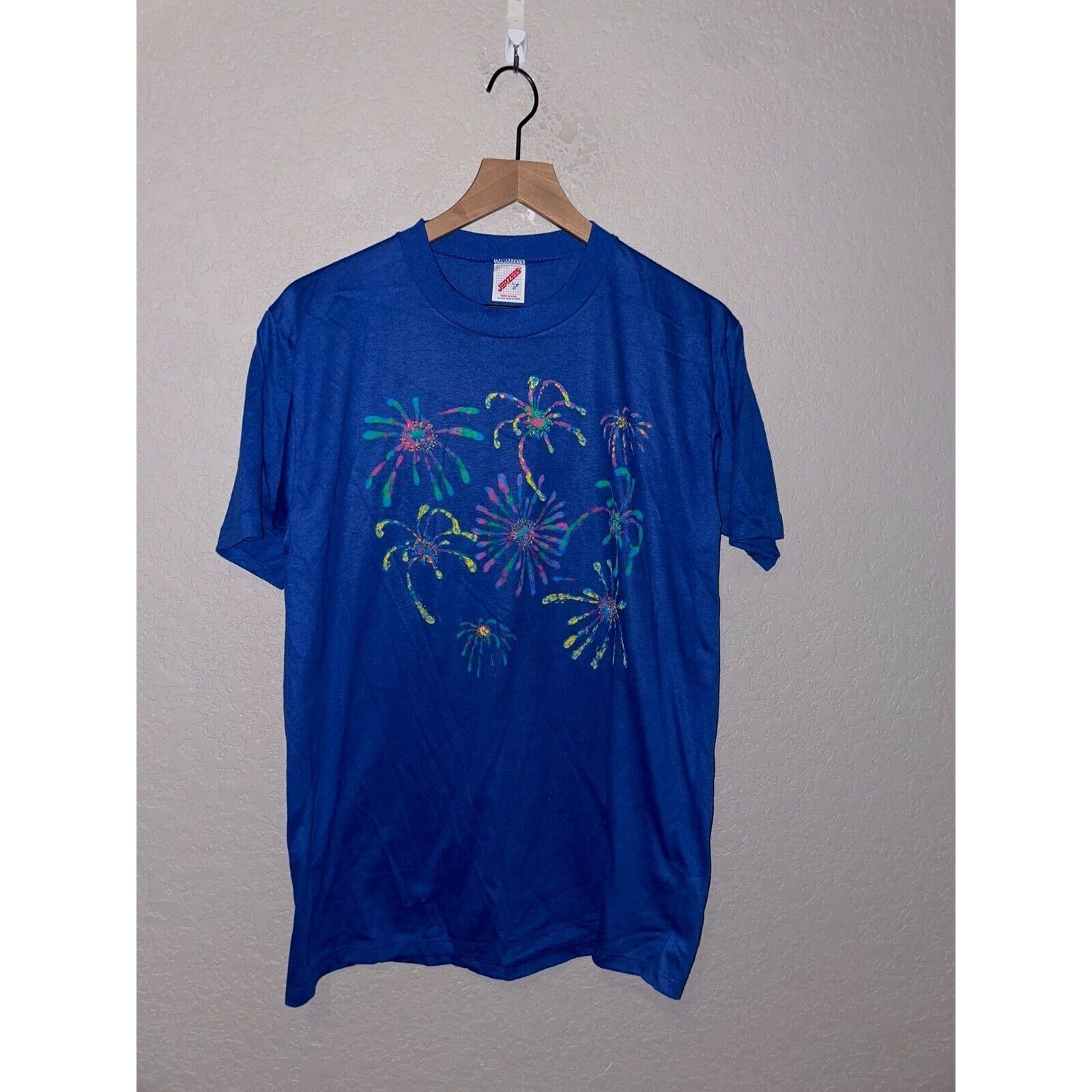 Jerzees Vintage Fireworks Shirt Jerzees Blue Splatter July 4th 80s L Size US L / EU 52-54 / 3 - 1 Thumbnail