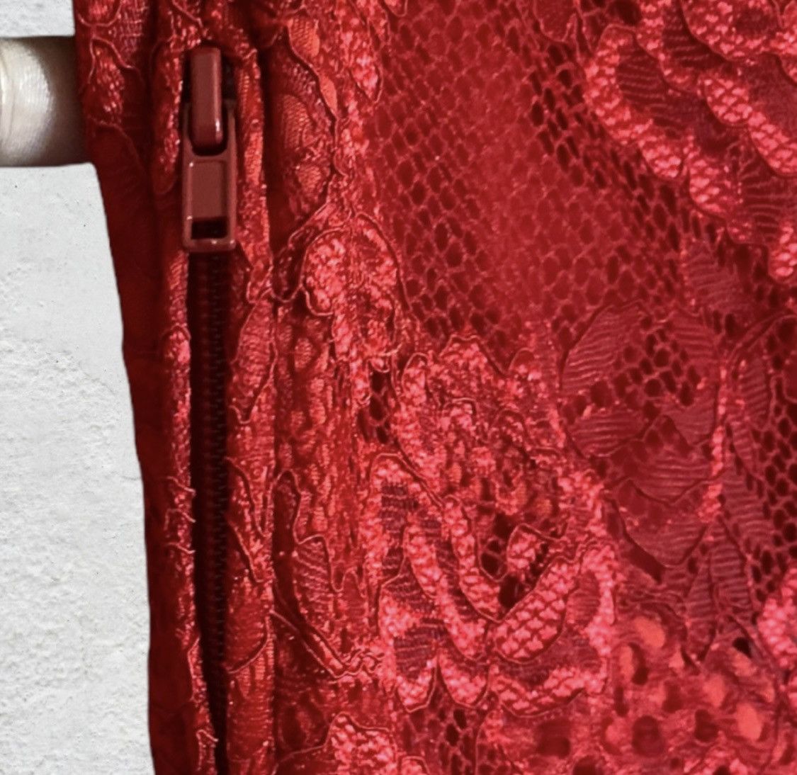 H&M LONG SLEEVE FLORAL LACE EMBROIDERED V BACK COCKTAIL DRESS Size M / US 6-8 / IT 42-44 - 12 Thumbnail
