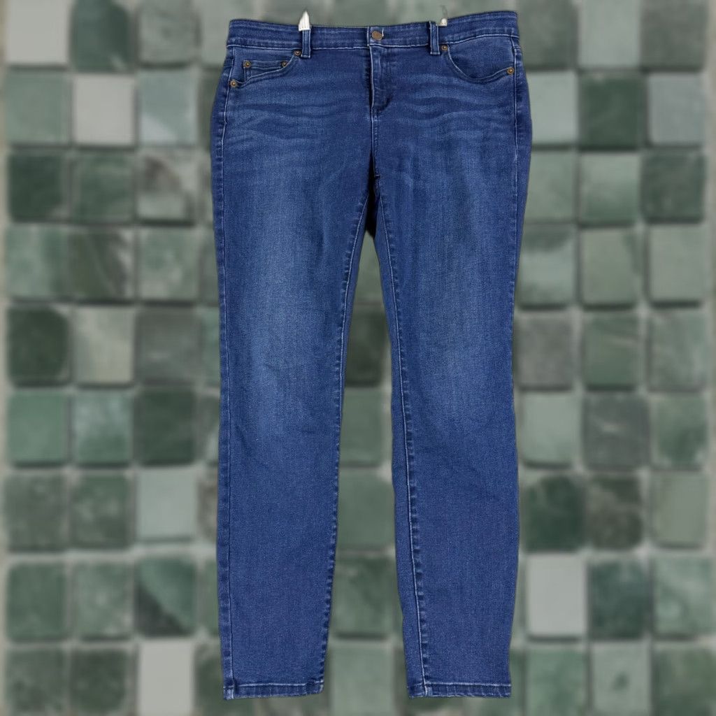 Vineyard Vines Vineyard Vines Jeans Women Size 12 Blue Denim Skinny Leg Casual Mid-Rise Stretch Jeans Ladies Regular XS? Size 34" / US 12 / IT 48 - 1 Thumbnail