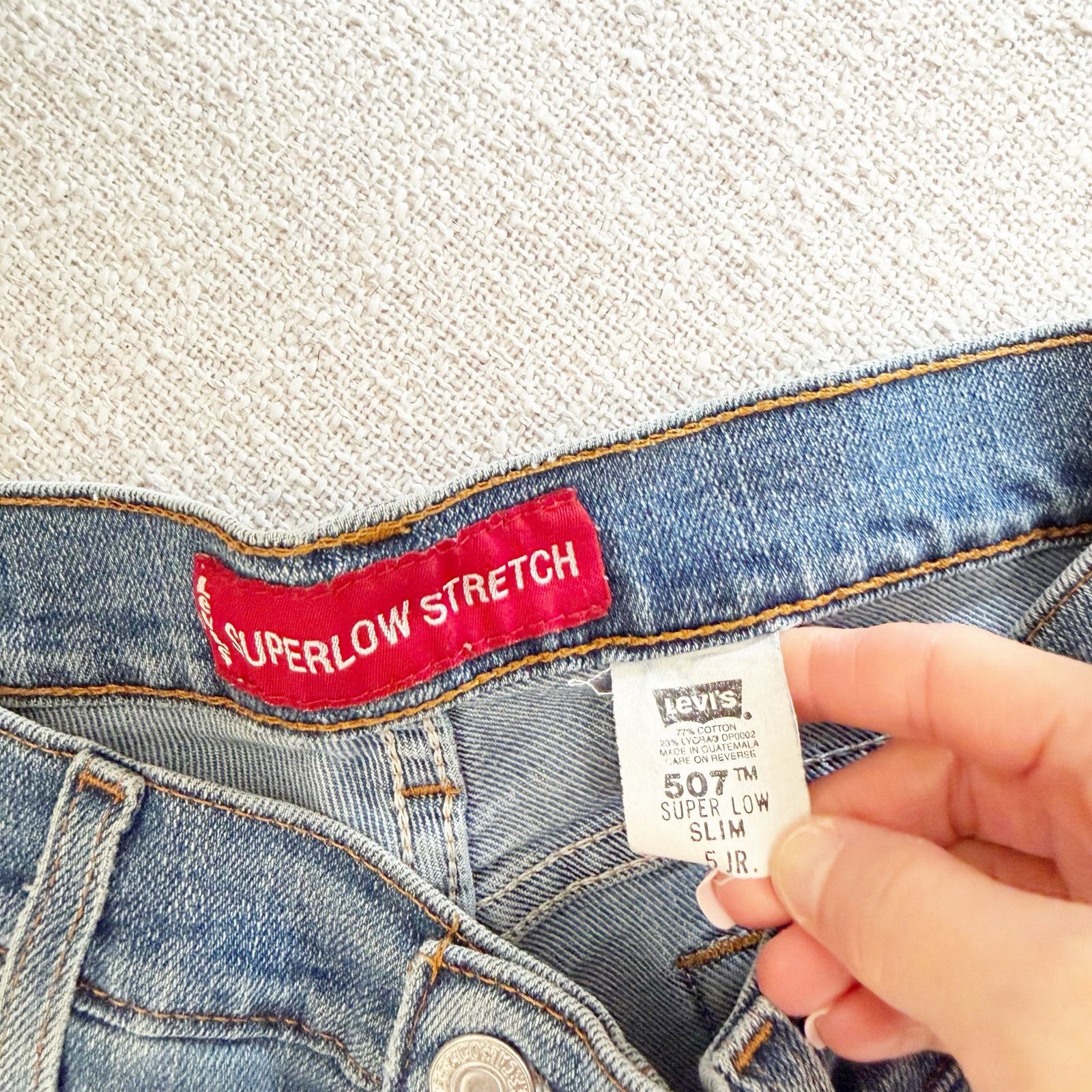 Levi's Vintage Levis 507 Super Low Slim Boot Cut Jeans Sz 5 Size 28" / US 6 / IT 42 - 2 Thumbnail