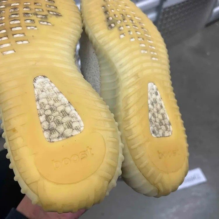 Adidas Adidas Yeezy Boost 350 V2 Cream White Triple CP9366 Size 4.5 Size US 4.5 / IT 34.5 - 8 Thumbnail