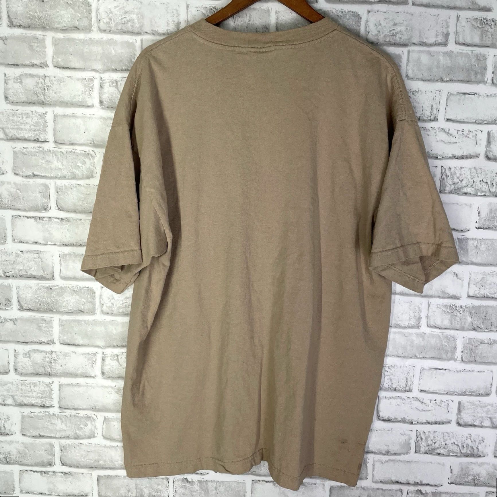 Vintage VINTAGE Bayside T-Shirt Mens 2XL Brown USA Henry Repeating Arma Graphic Tee Size US XXL / EU 58 / 5 - 5 Thumbnail