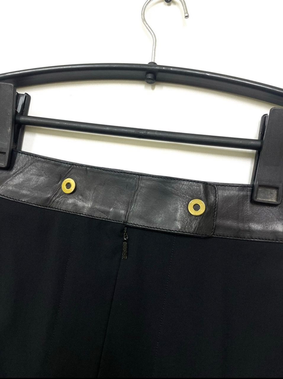 Gucci VINTAGE GUCCI BLACK POCKET SKIRT Size 28" / US 6 / IT 42 - 4 Thumbnail