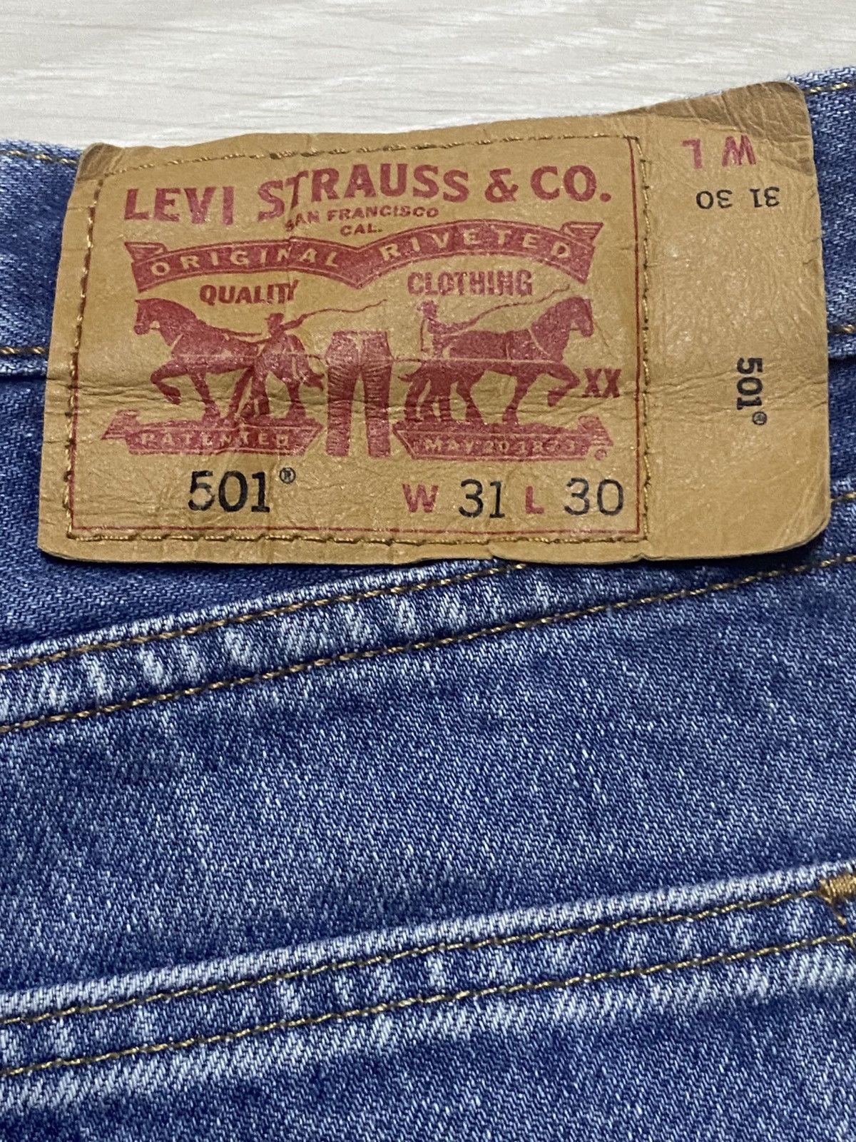 Levi's Vintage Levis 501 ButtonFly Distressed Jeans Size US 31 - 10 Thumbnail