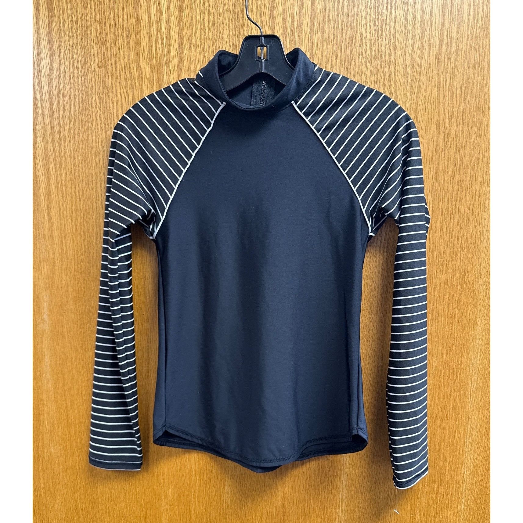 Other Women's Mock Neck Long Sleeve Rashguard Small Size S / US 4 / IT 40 - 2 Thumbnail