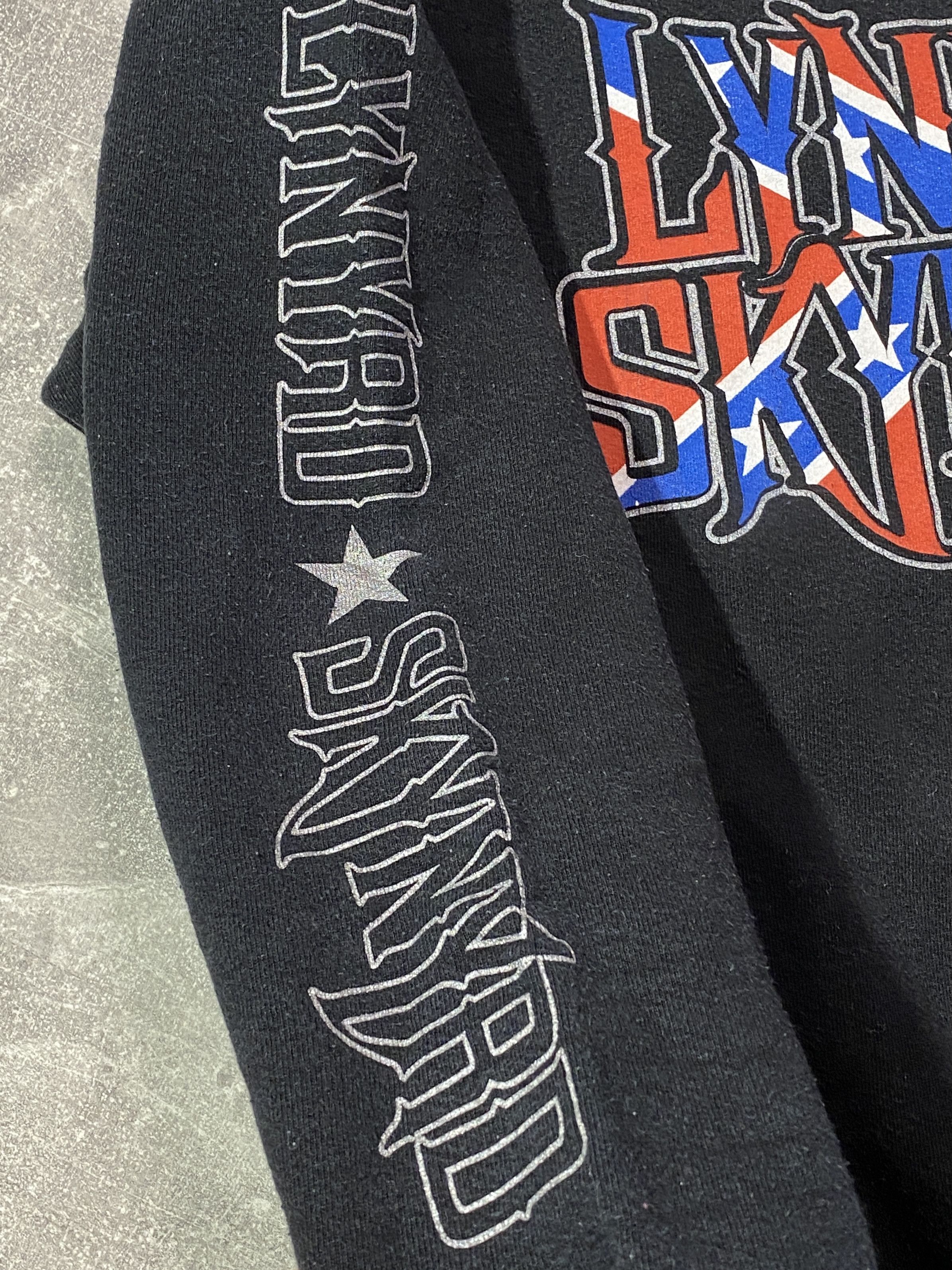 Band Tees Vintage 2001 Lynyrd Skynyrd Outta The Hole Crewneck Size US M / EU 48-50 / 2 - 6 Thumbnail