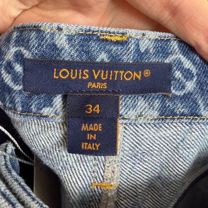 Louis Vuitton Louis Vuitton Blue full-print jeans Size US 34 / EU 50 - 4 Thumbnail