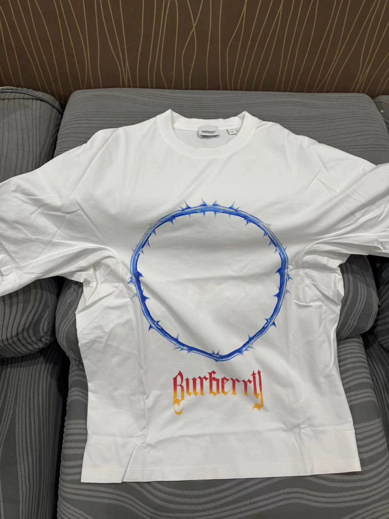 Burberry Burberry Oversized Short Sleeve Tee Size US S / EU 44-46 / 1 - 1 Thumbnail