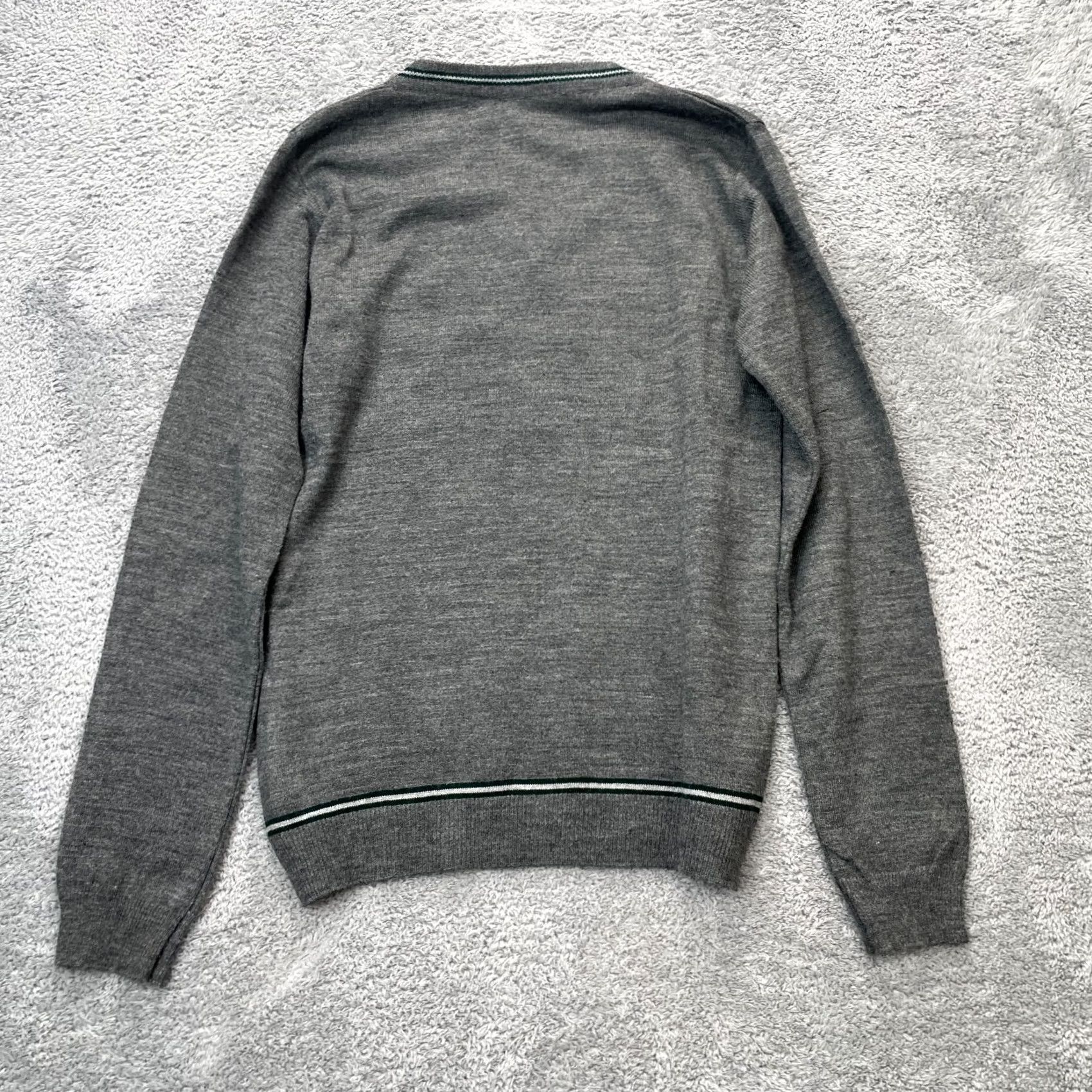 Vintage VINTAGE Harry Potter Sweater Mens Small Gray Slytherin Logo Tight Knit Pullover Size US S / EU 44-46 / 1 - 4 Thumbnail