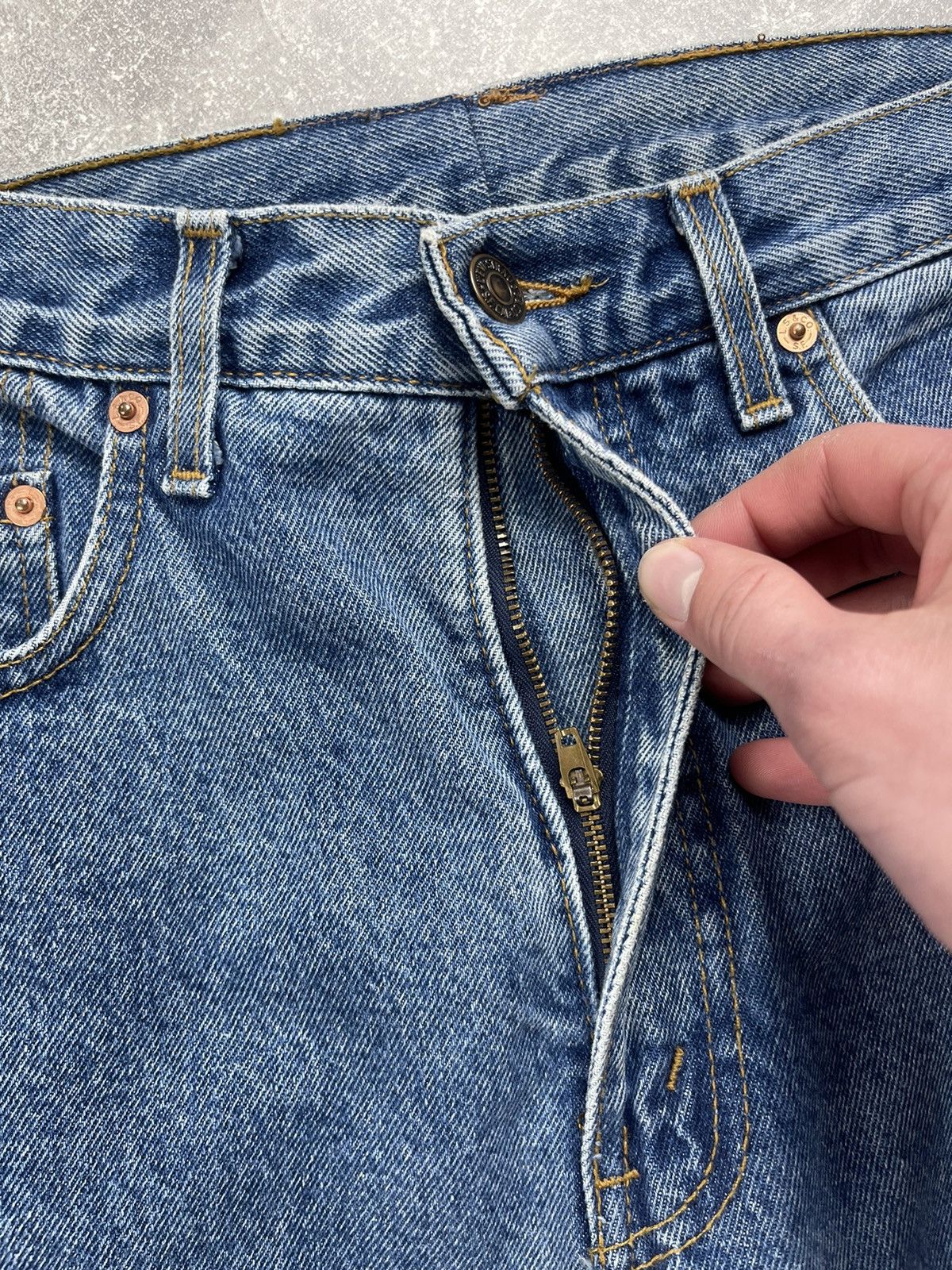 Levi's Vintage Clothing × Vintage Levi’s 615 Guide Straight Slim Fit Jeans Made In Belgium Size US 34 / EU 50 - 8 Thumbnail