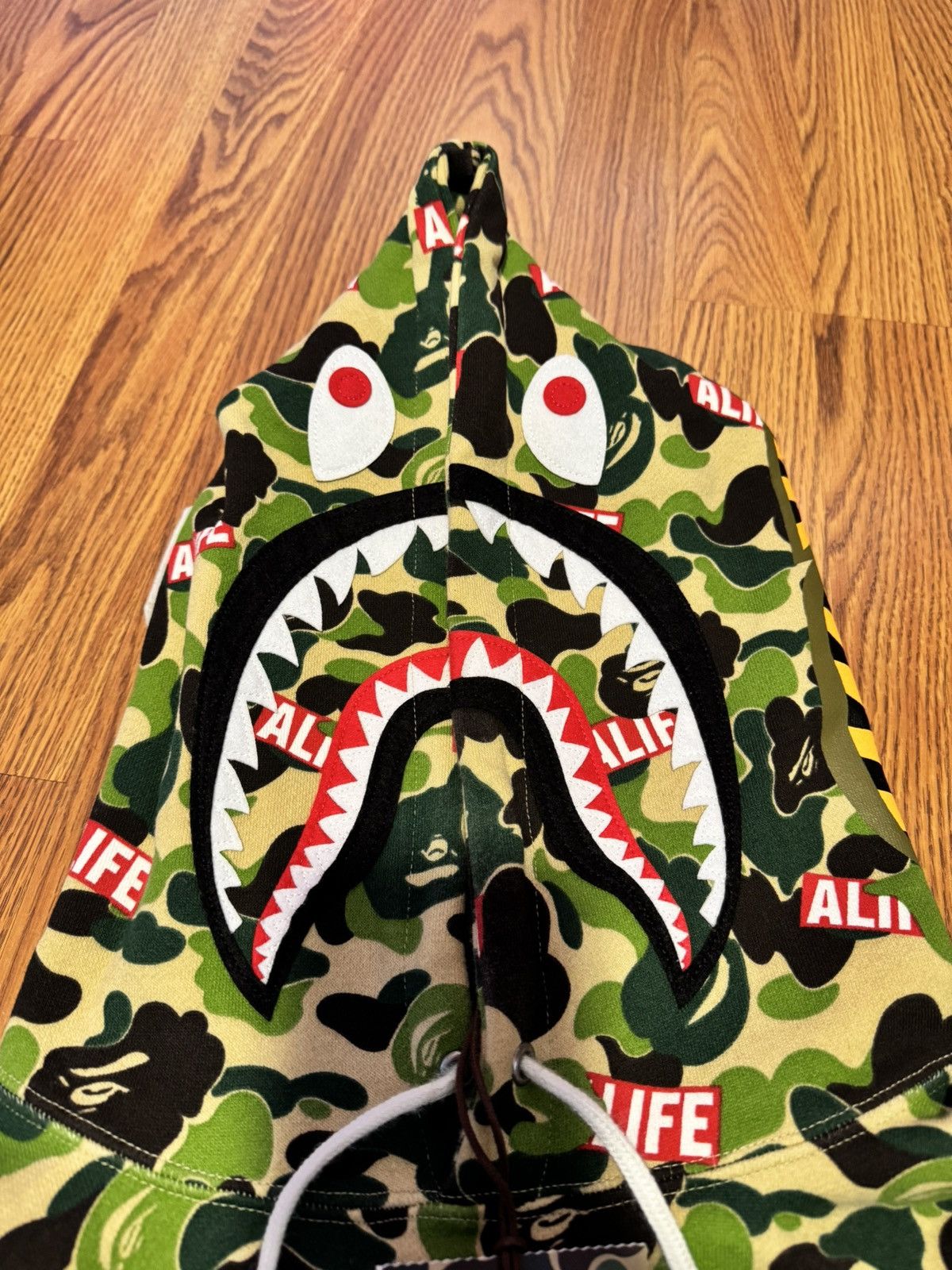 Alife × Bape Bape x Alife Shark Pullover Hoodie Size US L / EU 52-54 / 3 - 3 Thumbnail