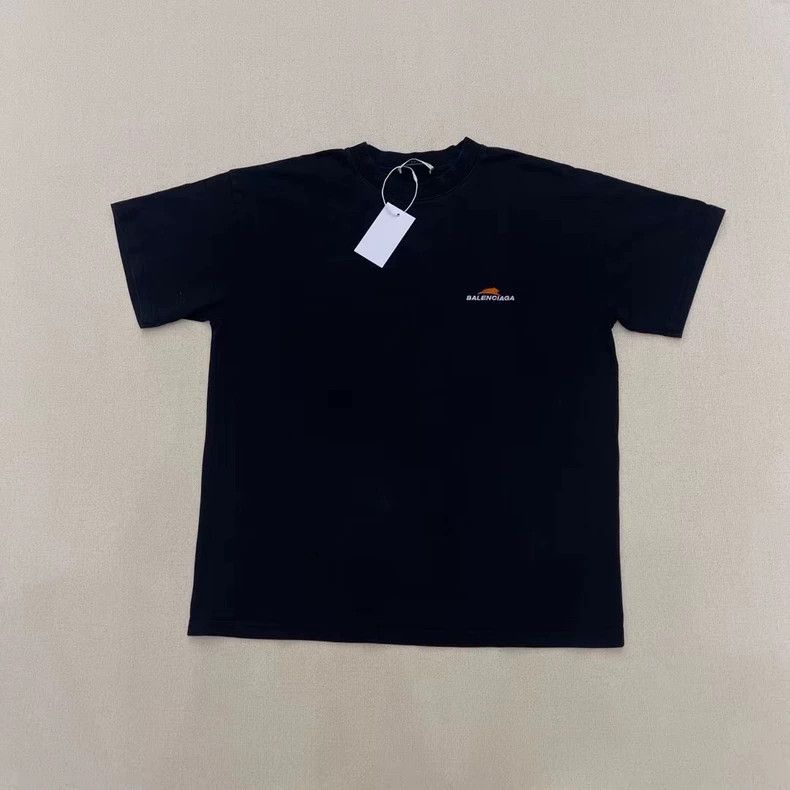 Balenciaga Balenciaga Black Year of the Tiger Limited Short Sleeve Size US M / EU 48-50 / 2 - 1 Thumbnail