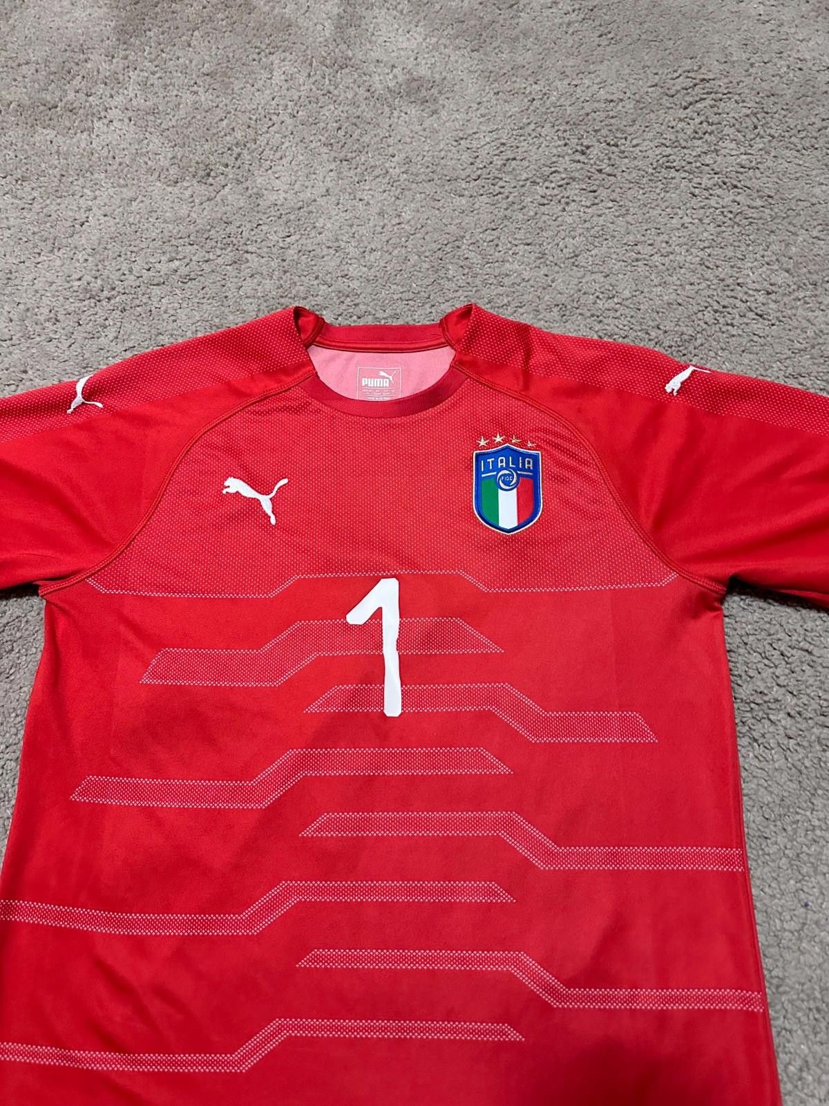 Puma ITALY NATIONAL TEAM 2021 2022 GOALKEEPER JERSEY SHIRT PUMA S Size US L / EU 52-54 / 3 - 3 Thumbnail