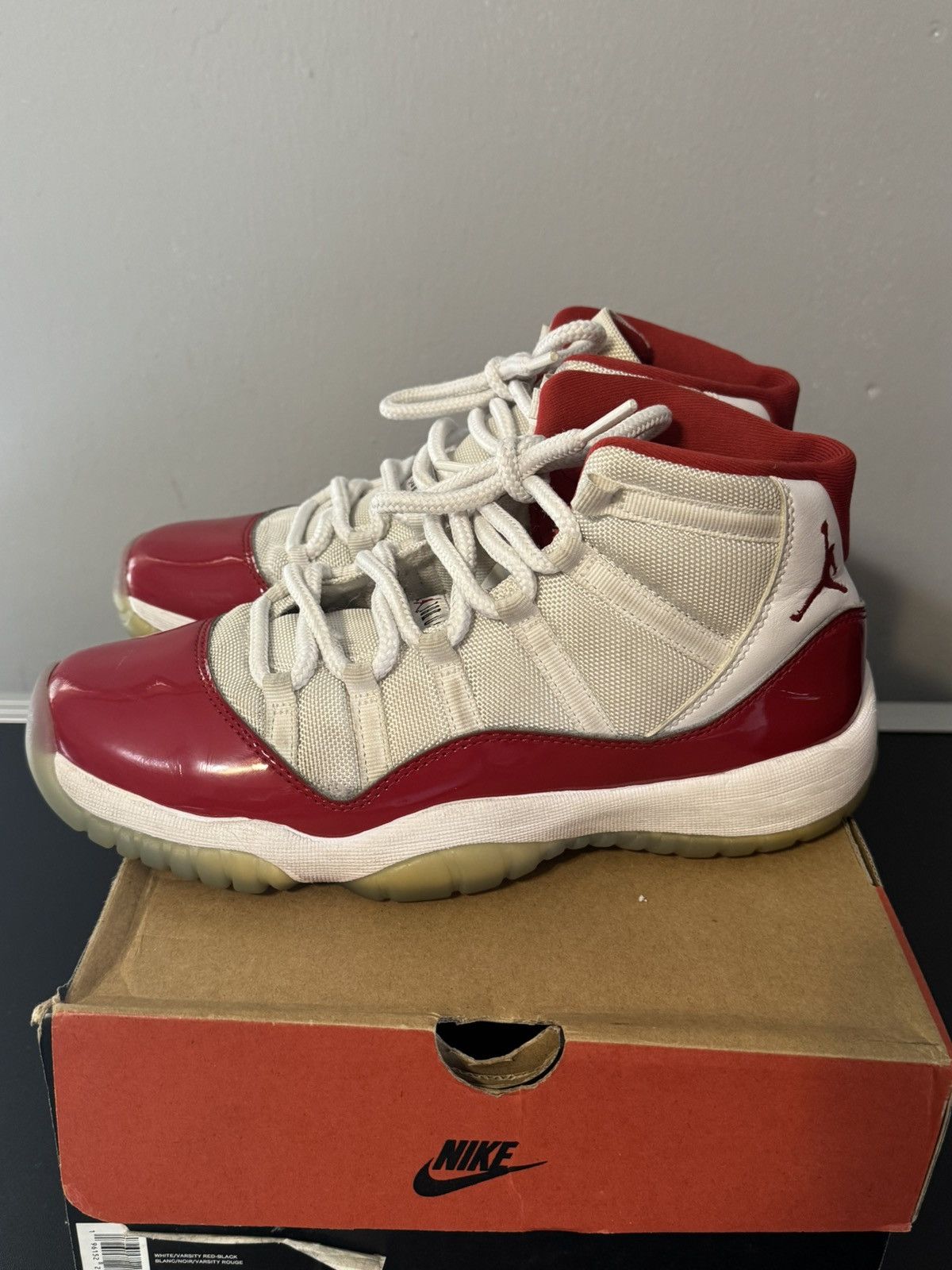 Jordan Brand Jordan 11 Cherry Size US 7 / EU 40 - 3 Thumbnail