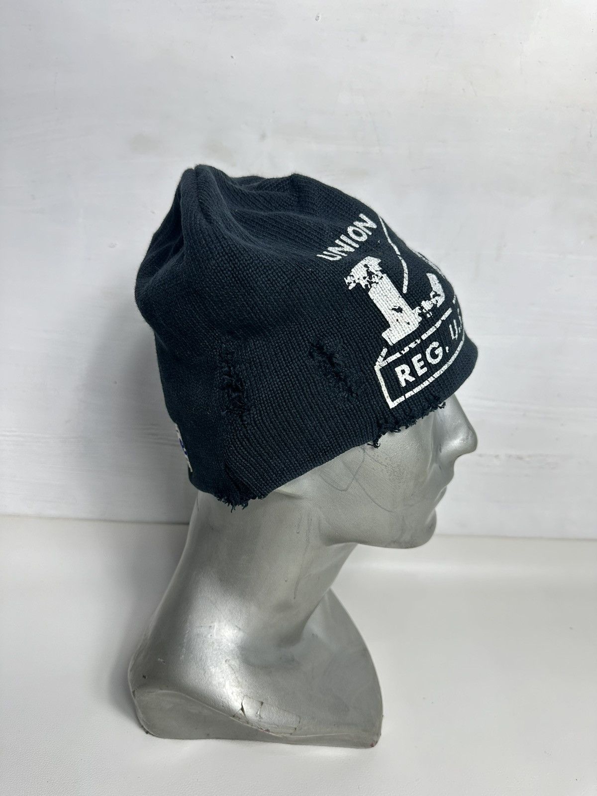 Lee Lee Distressed Punk Bondage Design Beanie hats Size ONE SIZE - 5 Thumbnail