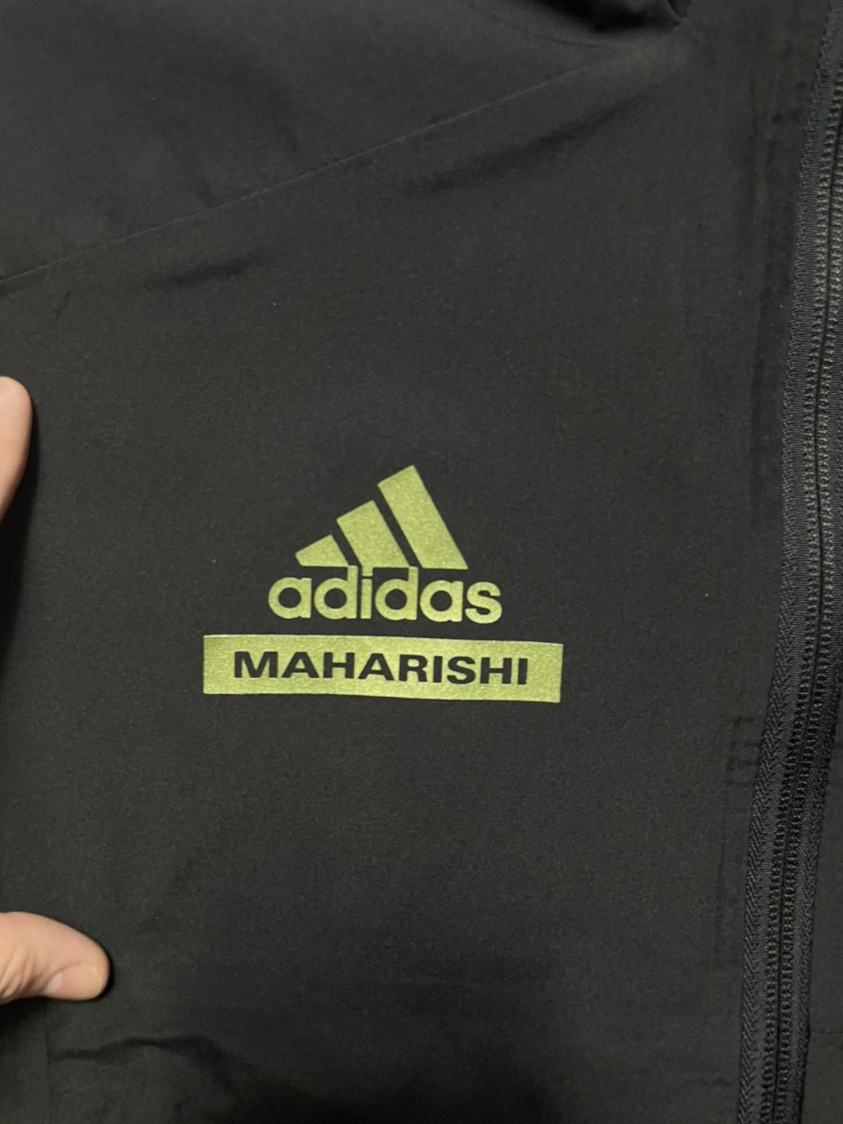 Adidas × Maharishi Adidas Arsenal x Maharishi Gore Tex Jacket Size L Size US L / EU 52-54 / 3 - 7 Thumbnail