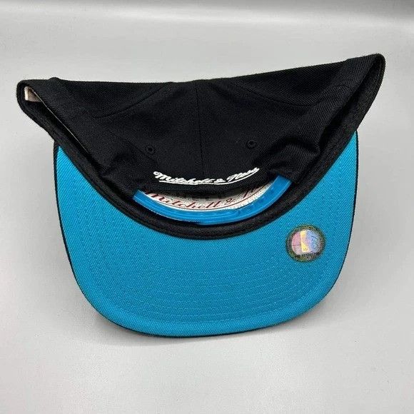 Mitchell & Ness Miami Heat Hat Men Black Blue Embroidered Snap Back Cap Size ONE SIZE - 4 Thumbnail