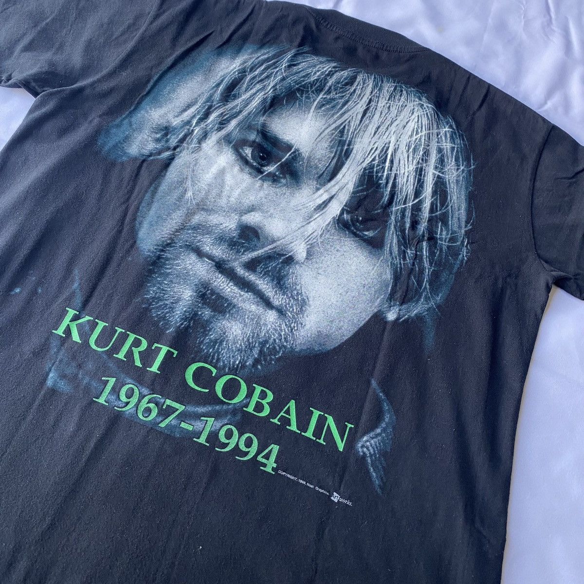 Band Tees × Vintage *RARE* VTG 90s Kurt Cobain 1967 - 1994 Memorial Size US XL / EU 56 / 4 - 10 Thumbnail