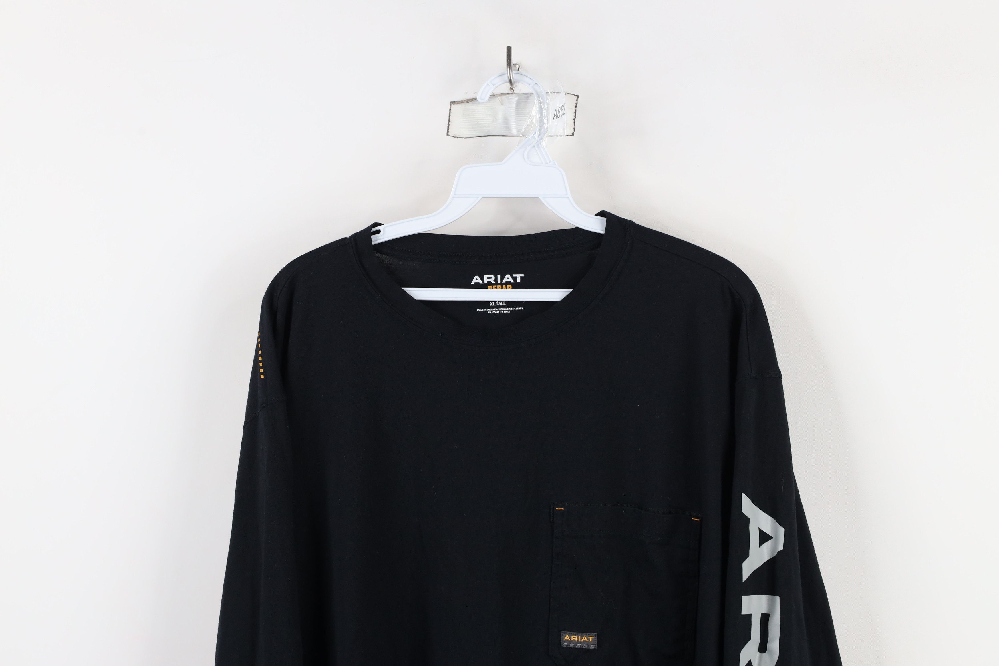 Ariat × Vintage Ariat Rebar Spell Workwear Long Sleeve Pocket T-Shirt Black Size US XL / EU 56 / 4 - 2 Thumbnail