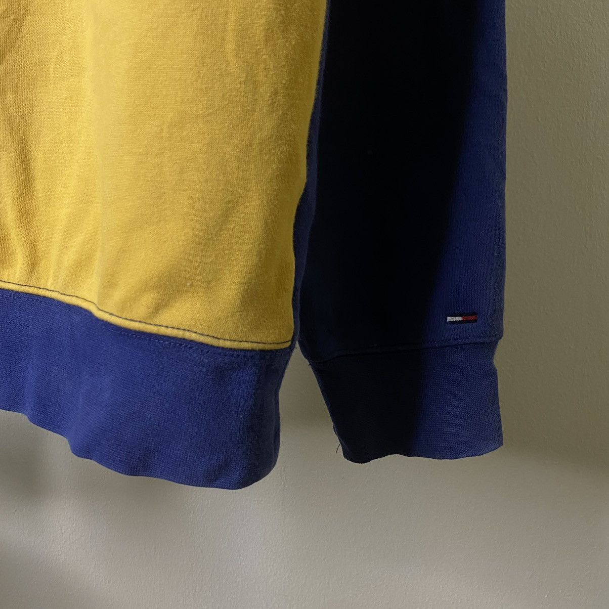 Tommy Jeans × Vintage Vintage Y2K Tommy Jeans Colour Block Sweatshirt Size US M / EU 48-50 / 2 - 3 Thumbnail