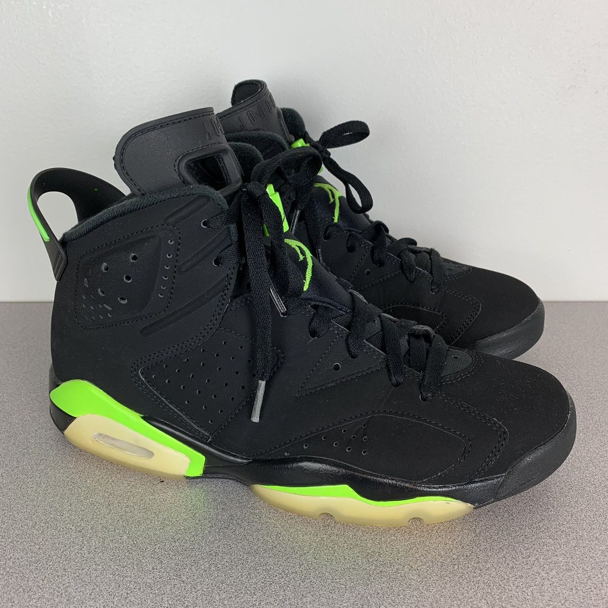 Jordan Electric Green Black PRICE FIRM