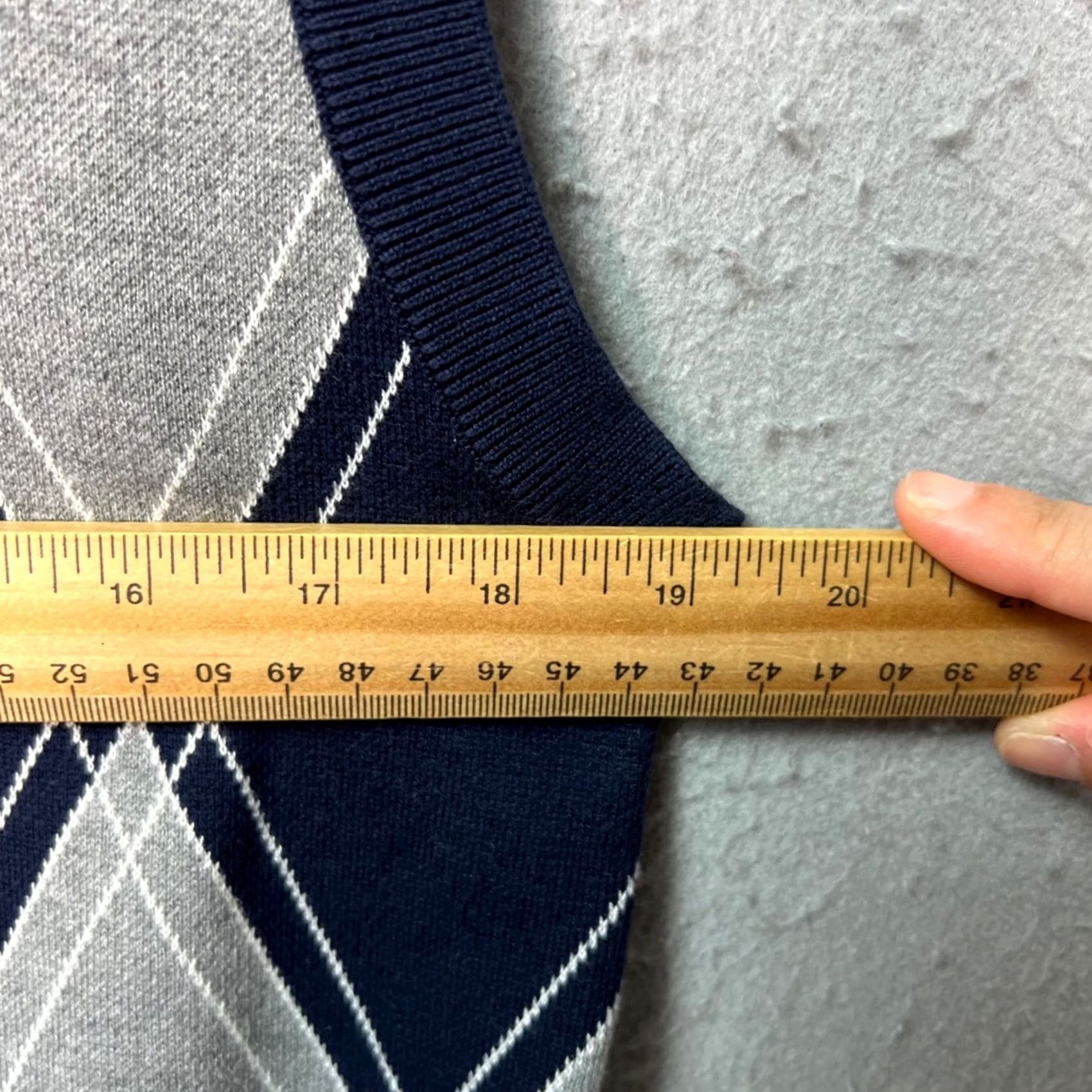 Todd Snyder Todd Snyder Mens Size Medium Argyle Vest Blue & Gray Silk Cotton Blend V-Neck Sleeveless Shirt? Size US M / EU 48-50 / 2 - 5 Thumbnail